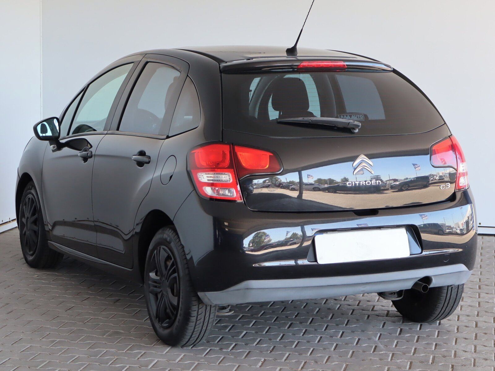 Citroën C3, 1.4 i, po STK, jezdí výborně - fotka 4