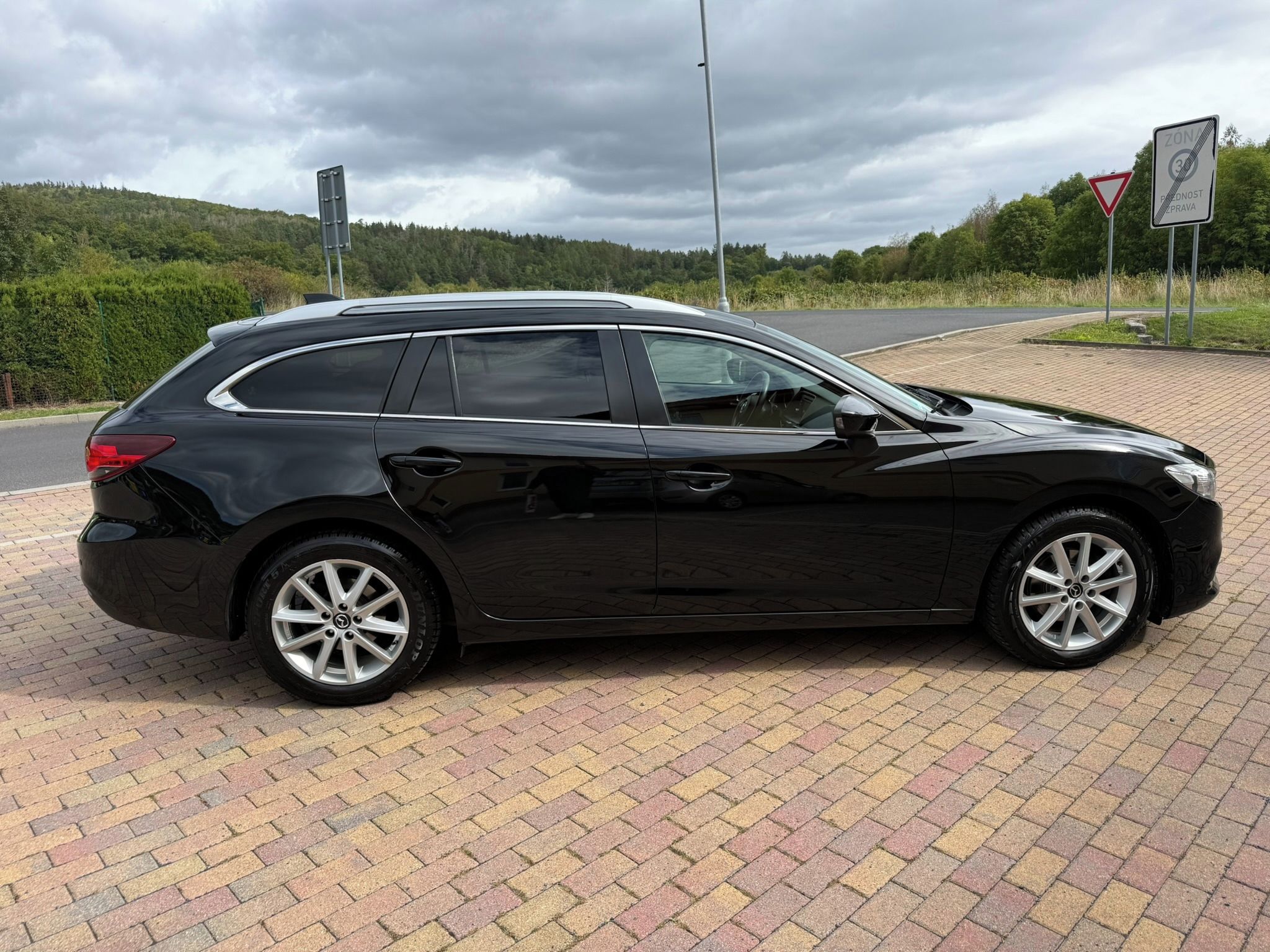Mazda 6, 2.0 SKYACTIV-G 121kW AUTOMAT - fotka 6