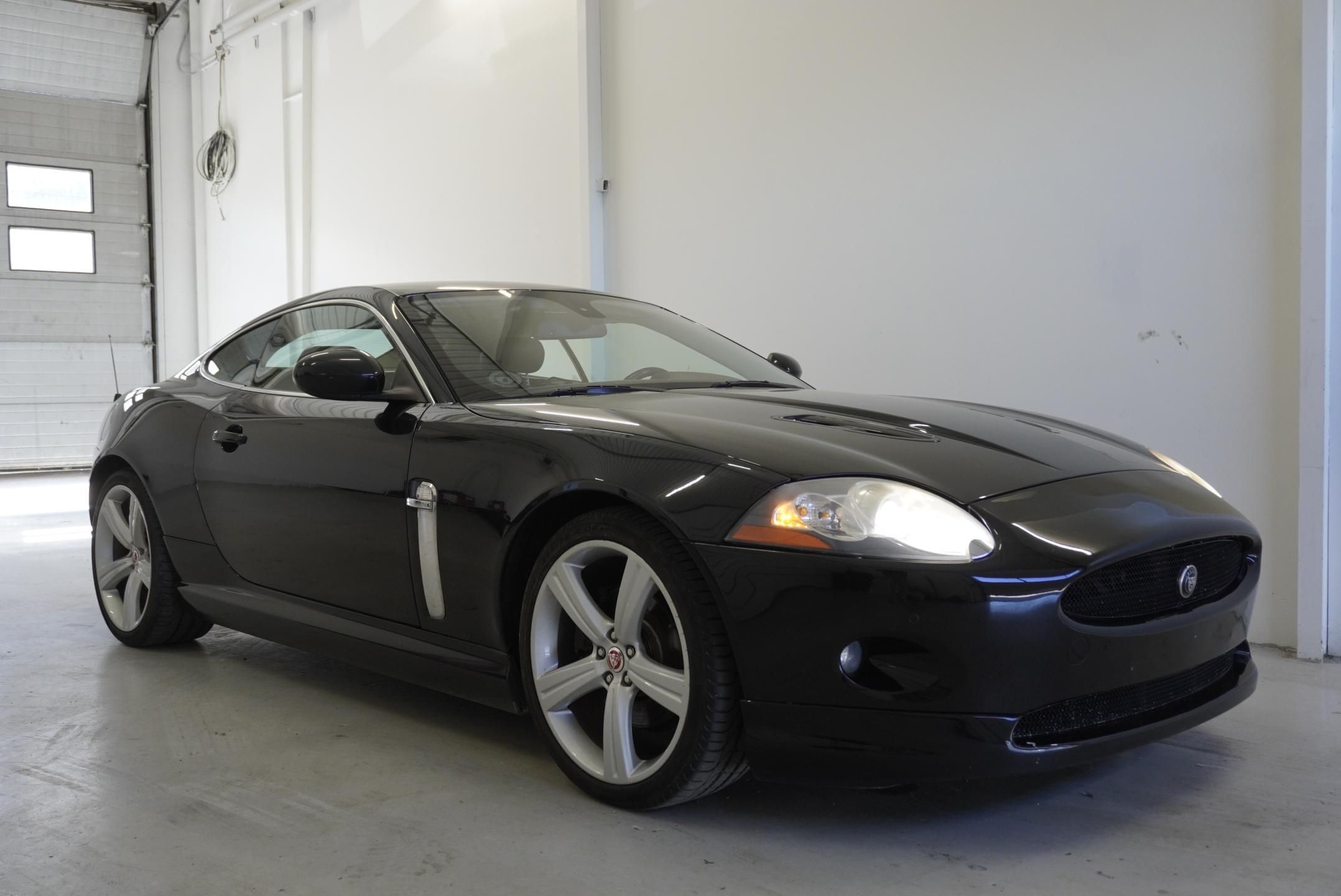 Jaguar XK8, 4,2I AUT. - fotka 5