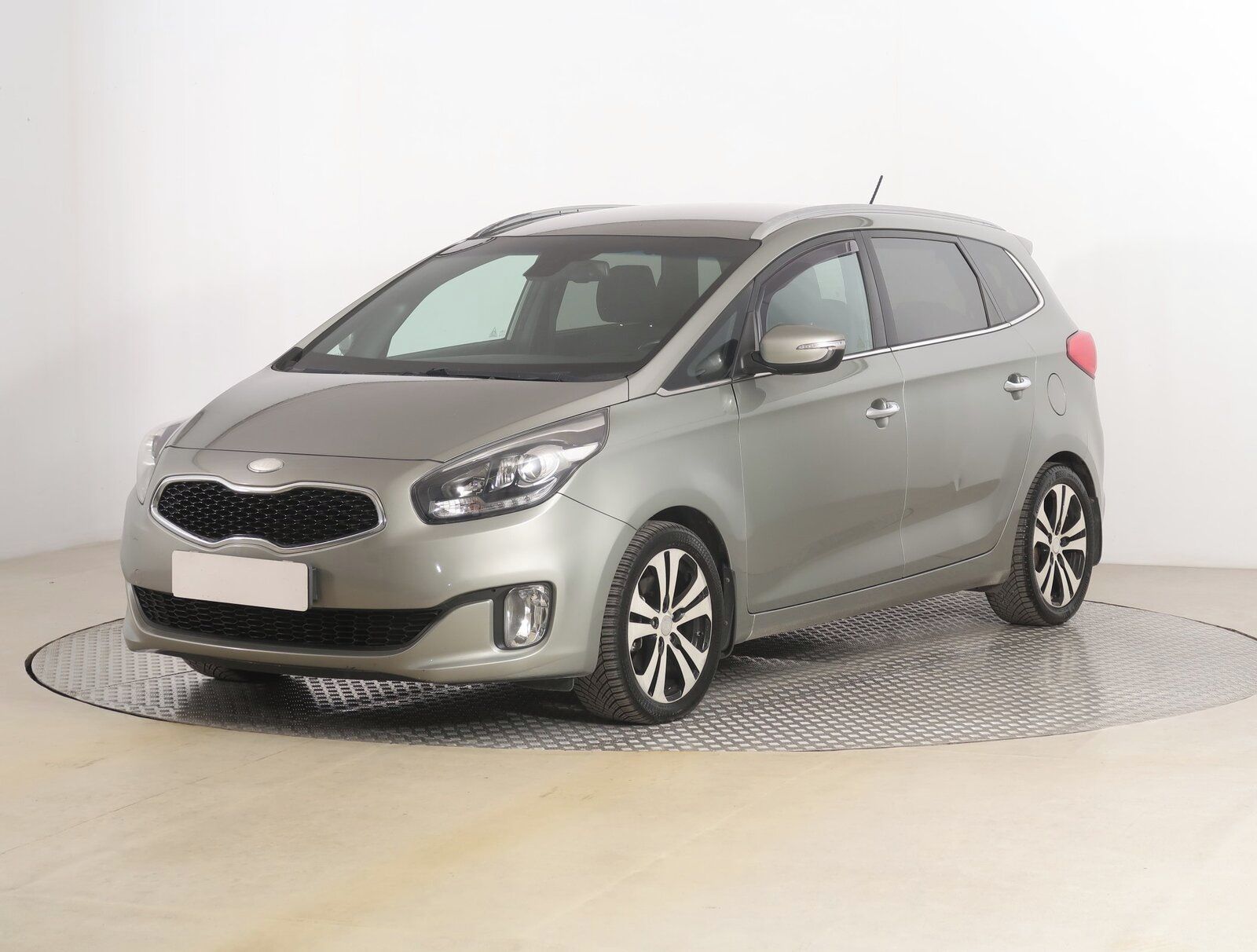 Kia Carens, 1.7 CRDi, 7 míst, Serv.kniha - fotka 2