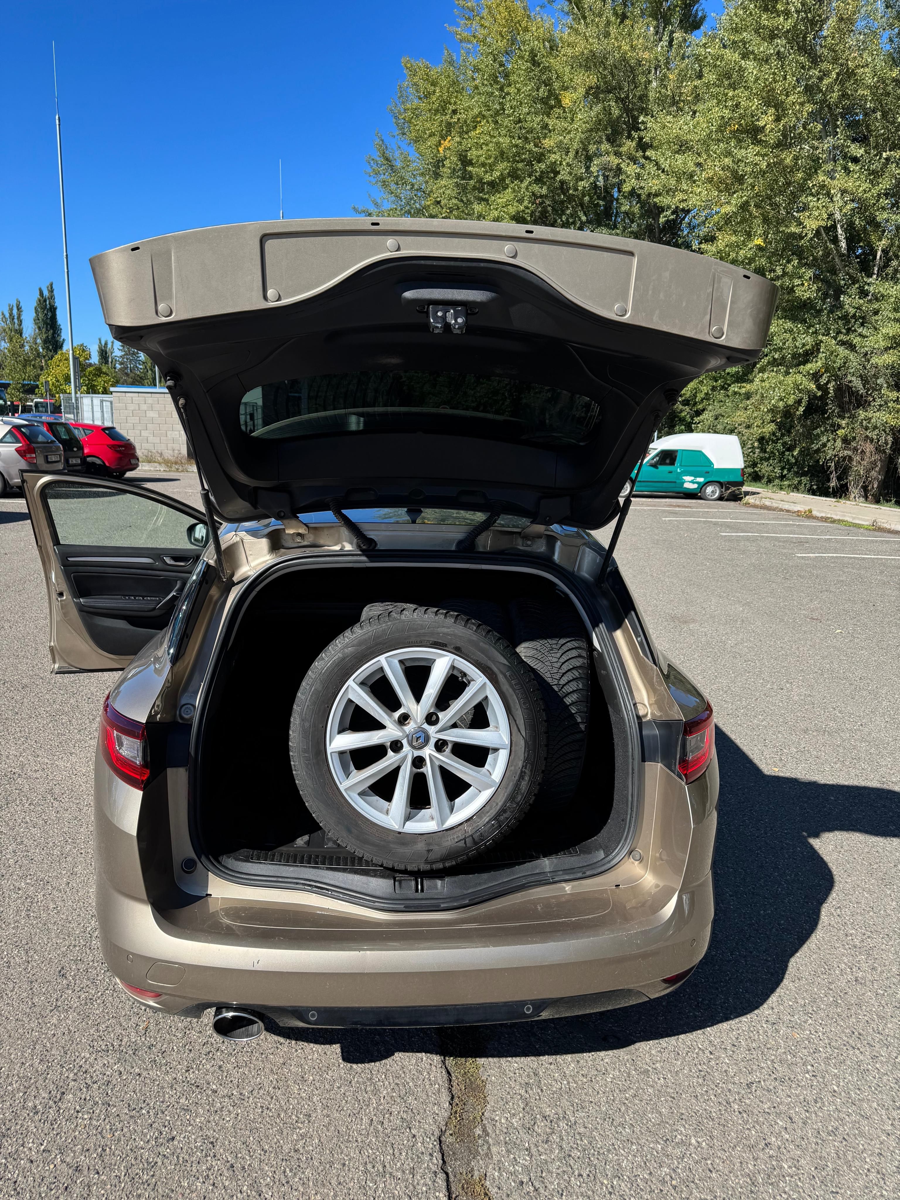 Renault Mégane, 1,2TCe 96kW, Airplay - fotka 6