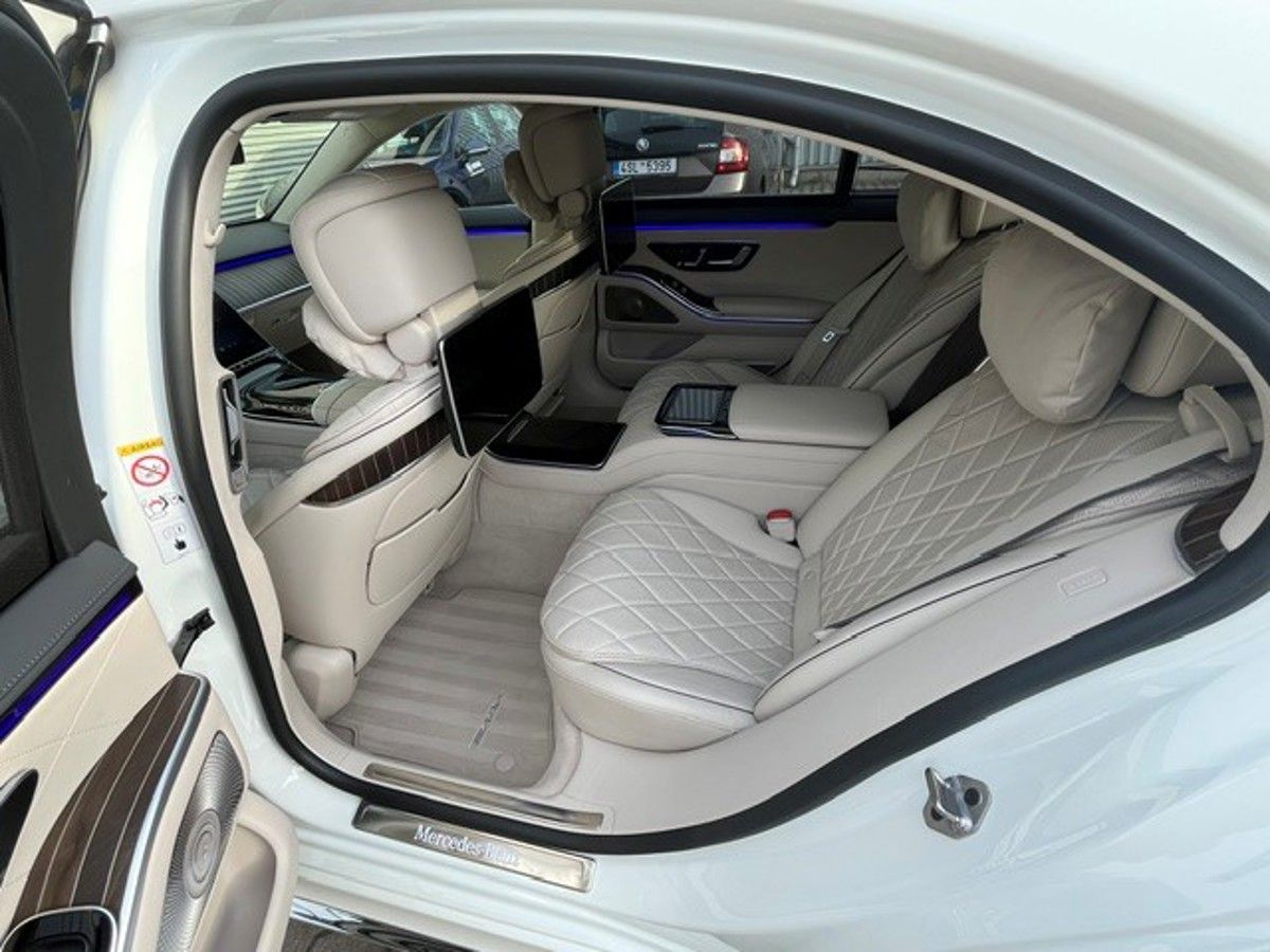 Mercedes-Benz Třídy S, Třída S 500 4MATIC L AMG Style - fotka 2