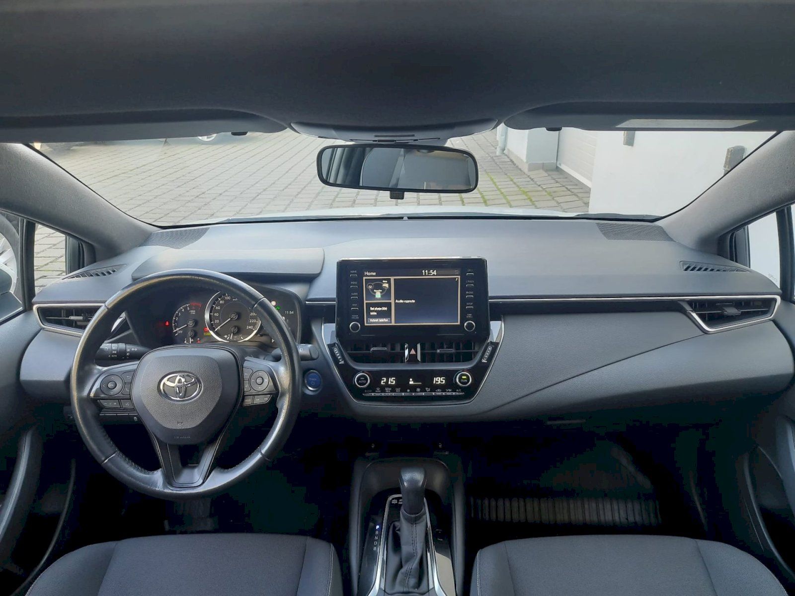Toyota Corolla, 1,8 Hybrid 72kW e-CVT Active T - fotka 5