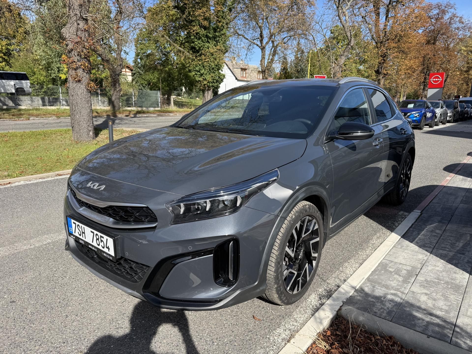 Kia XCee´d, 1.6 T-GDi BLACK EDITION 7DCT - fotka 3