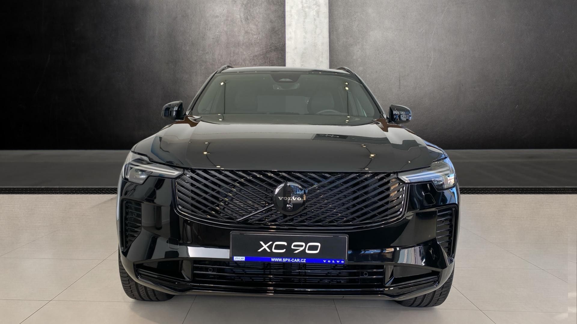 Volvo XC90, PLUS BLACK EDITION, B5 AWD, 18 - fotka 2