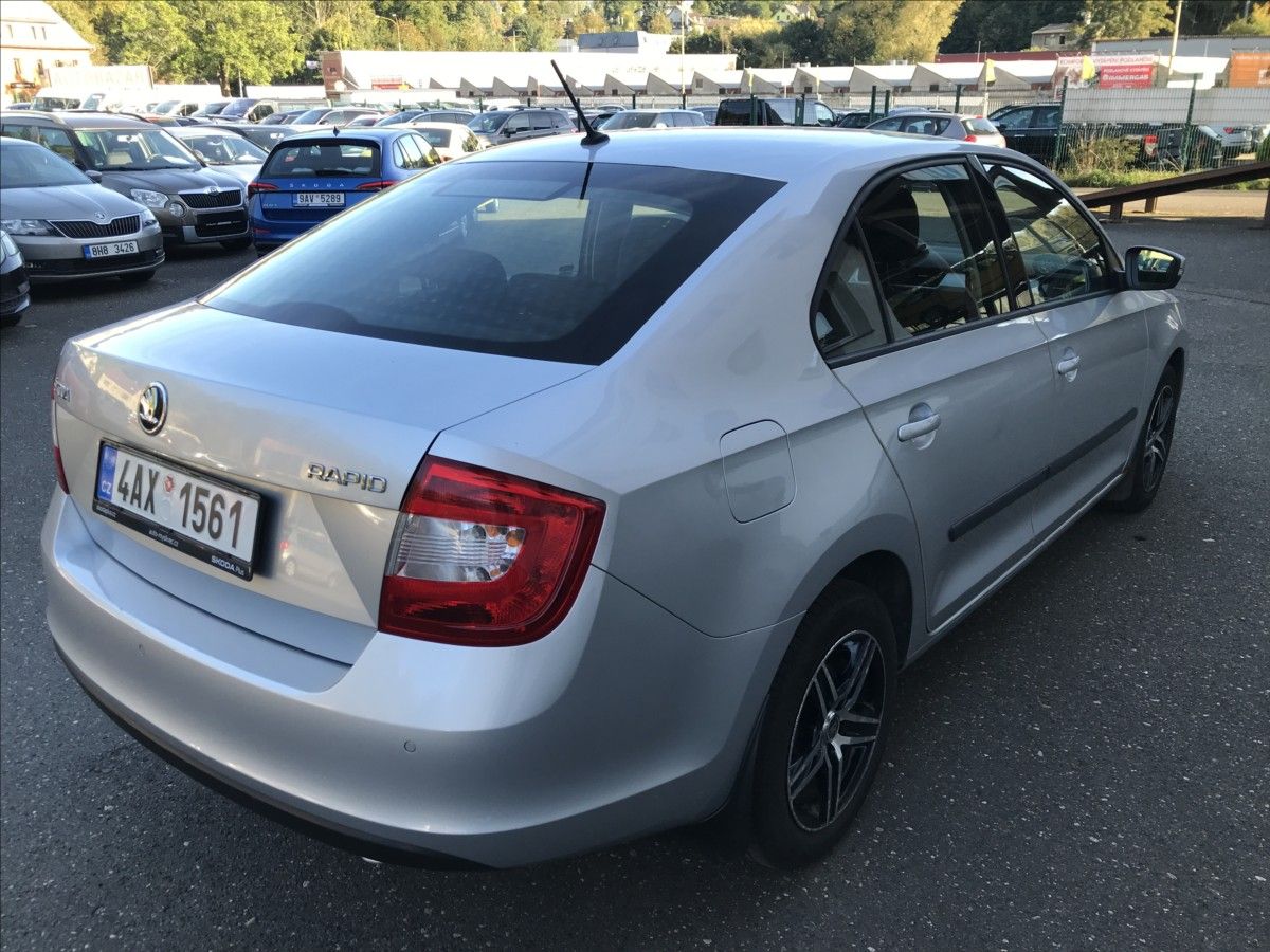 Škoda Rapid, 1,4 TDi 66kW - fotka 6