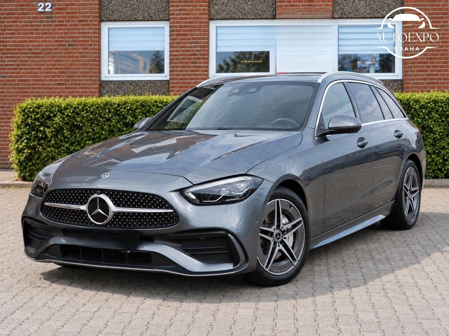 Mercedes-Benz Třídy C, 300d*AMG Paket*TAŽNÉ*DISTRONIC