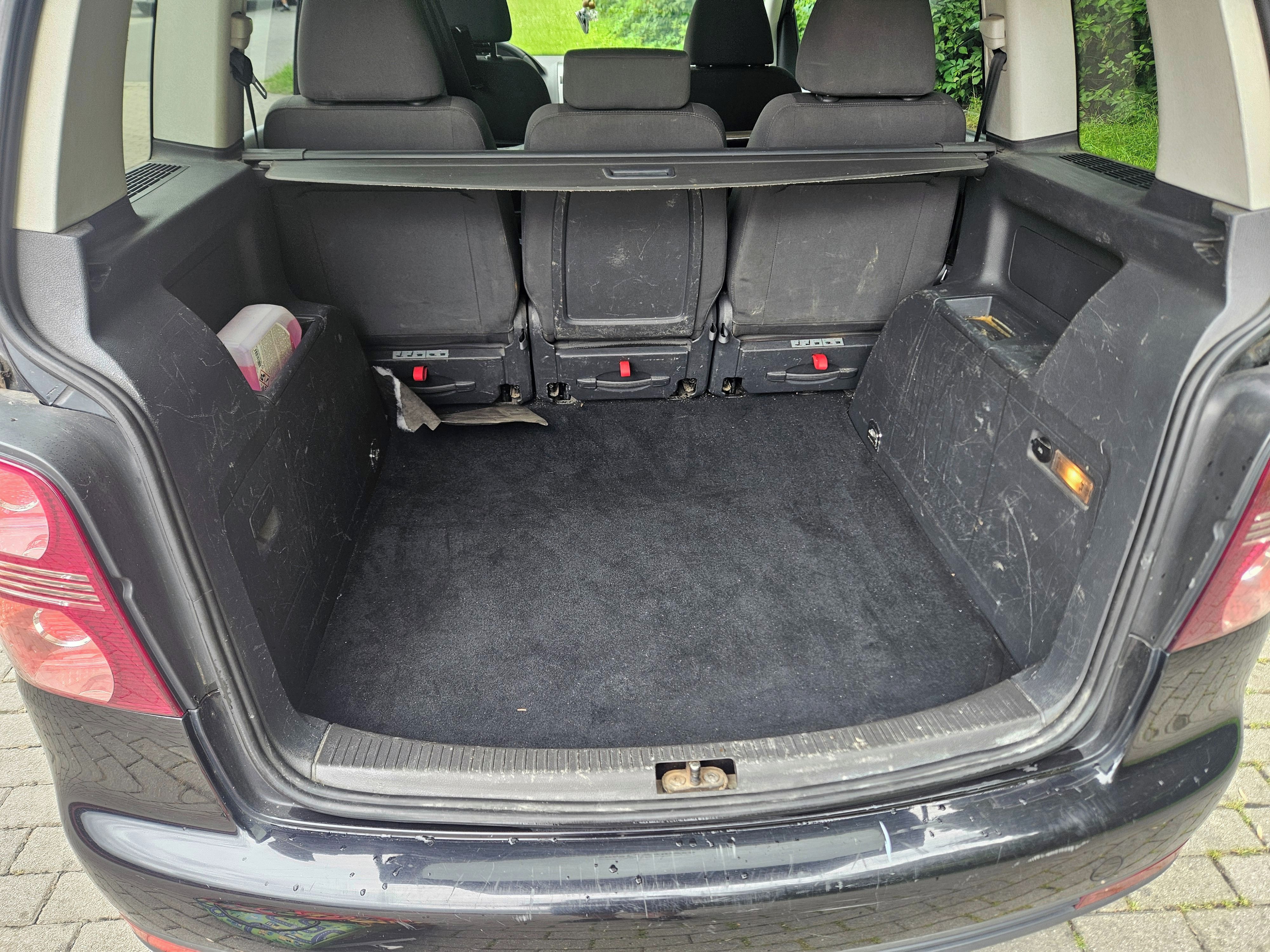 Volkswagen Touran, 2.0TDI - fotka 6