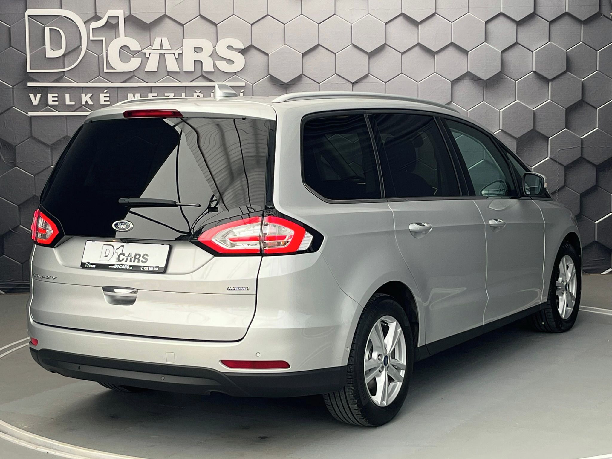 Ford Galaxy, 2,5 HEV Titanium 7míst - fotka 5