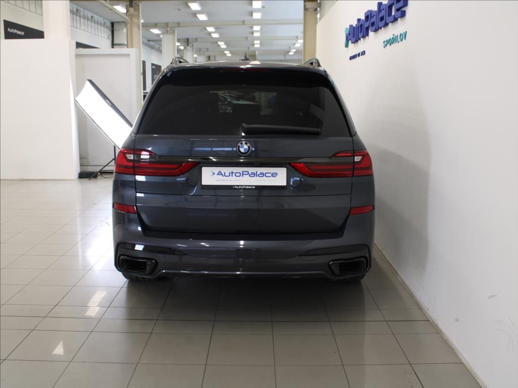 BMW X7, 3,0 40i M-Paket LASER Alcant. - fotka 4