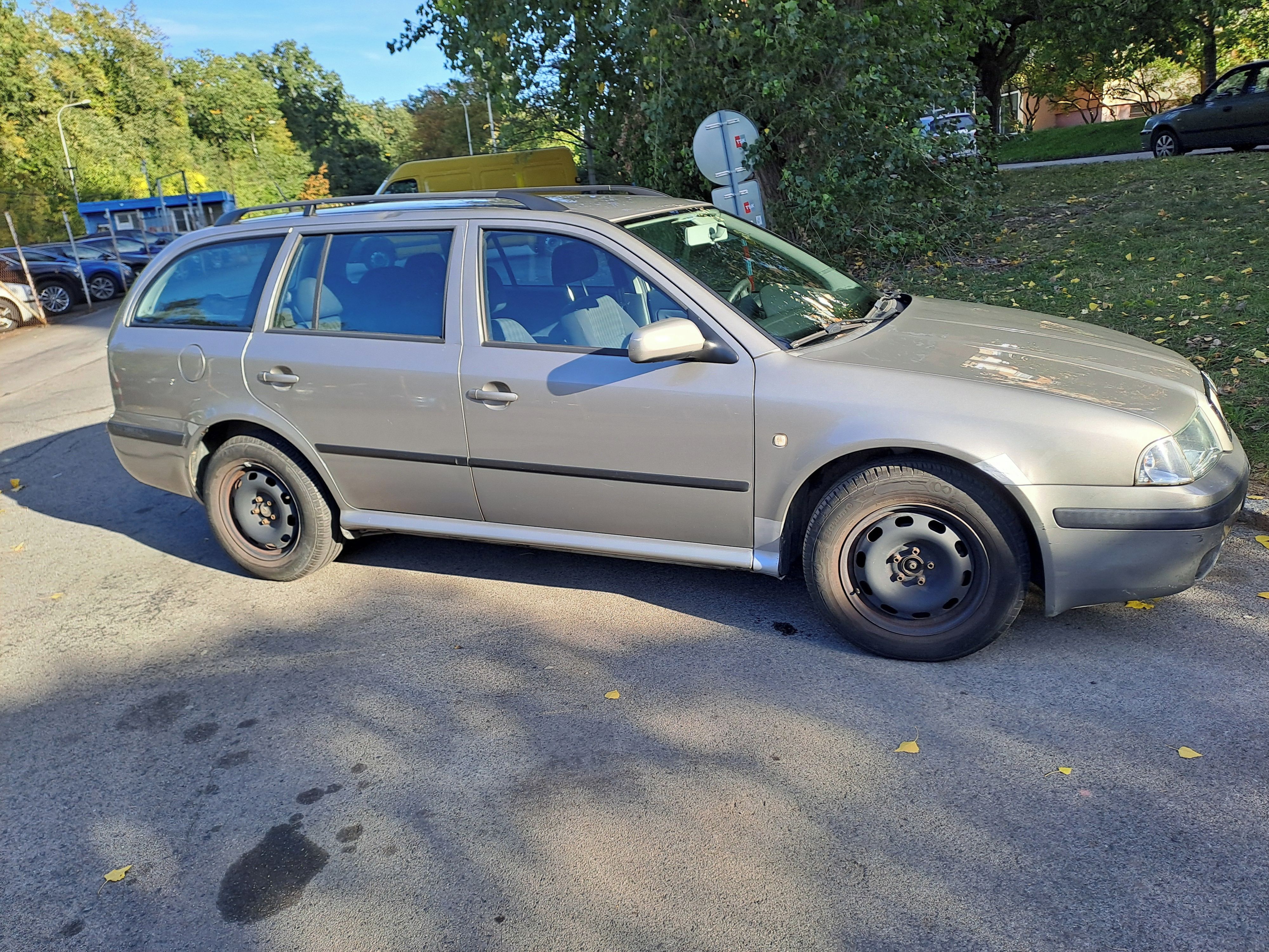 Škoda Octavia, TZ, pravidelně servisováno - fotka 3