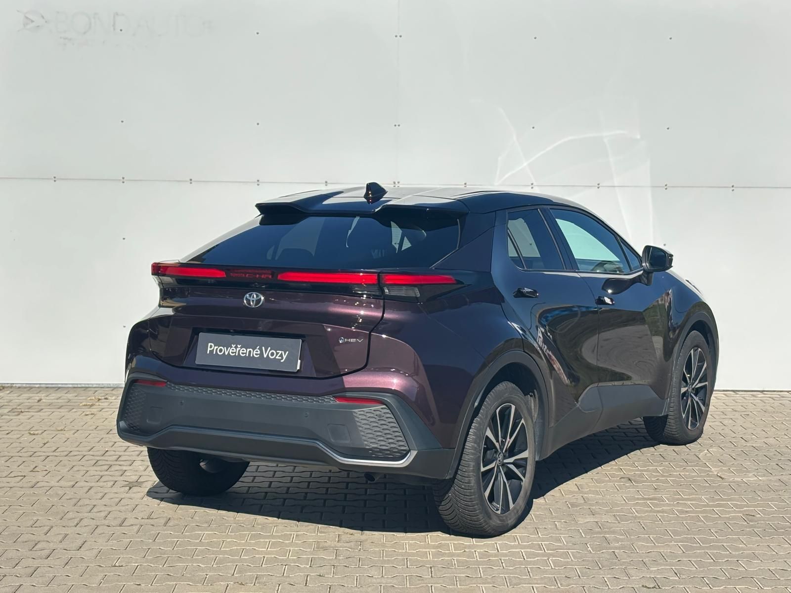 Toyota C-HR, 1,8 HEV e-CVT Style - fotka 2