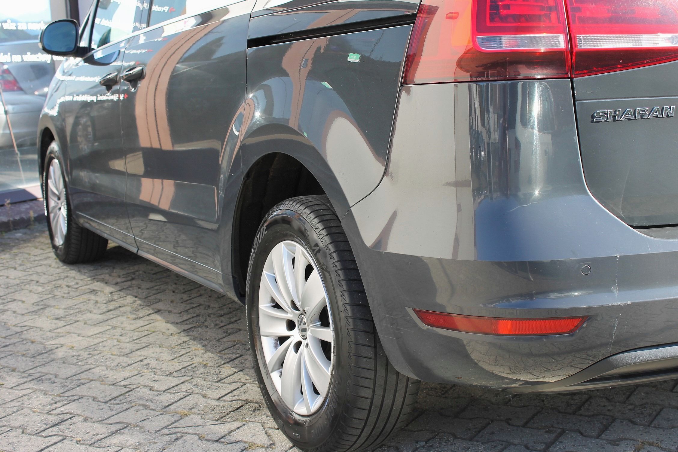 Volkswagen Sharan, 2.0 TDI COMFORTLINE - fotka 6