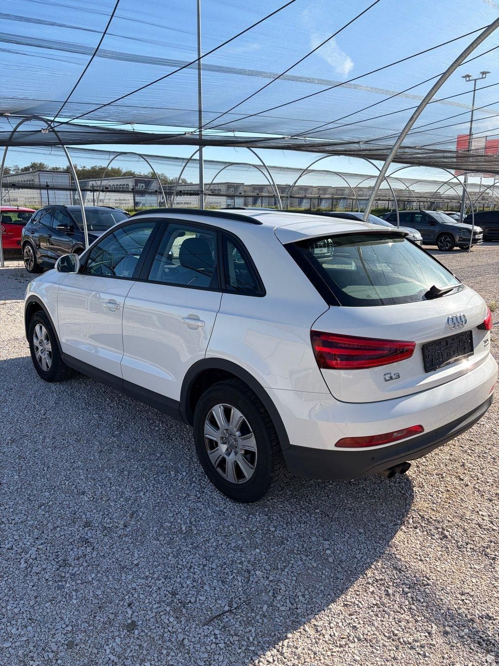 Audi Q3, 2,0 TDi - Quattro - fotka 5