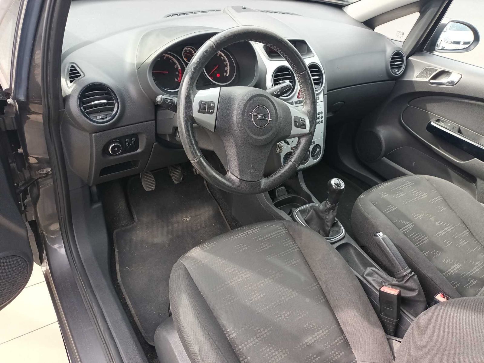 Opel Corsa, 1.2 , po STK - fotka 3
