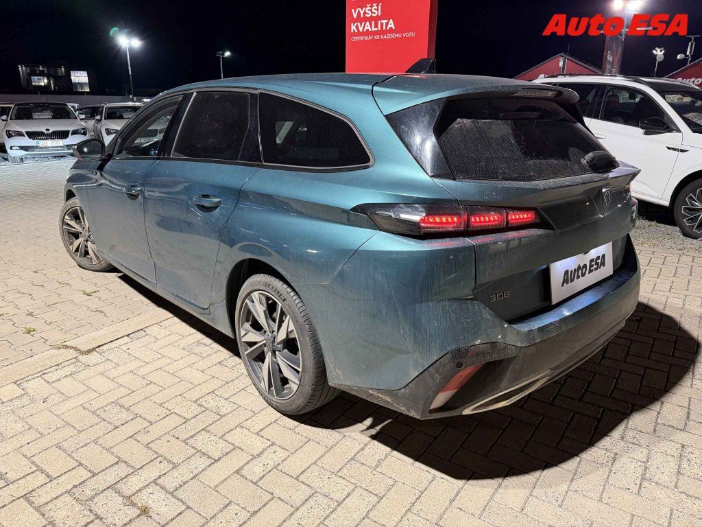 Peugeot 308, 1.2 PT,ČR - fotka 2
