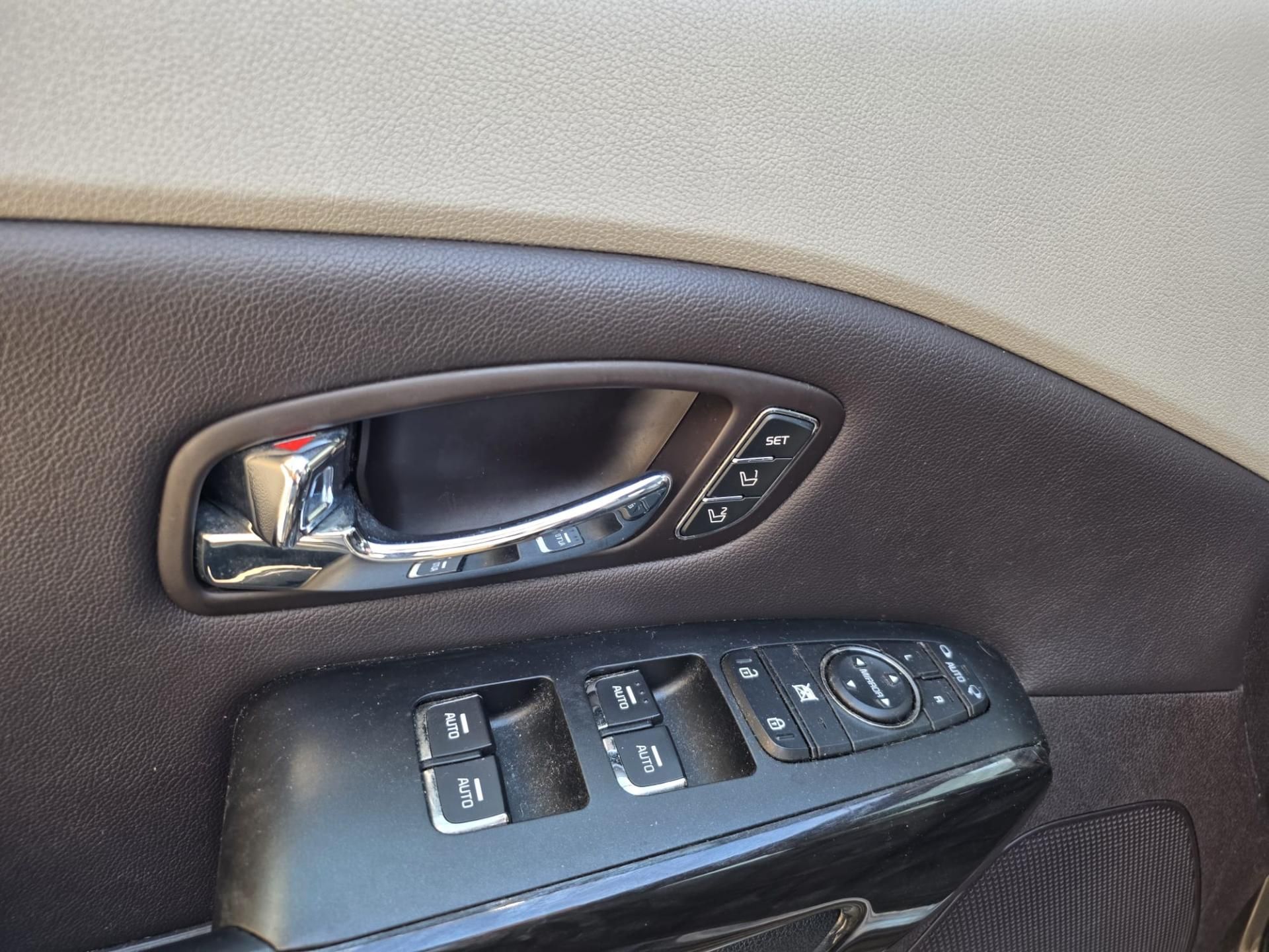 Kia Carnival, 3.3-8míst-2.řada 3sedadla - fotka 6