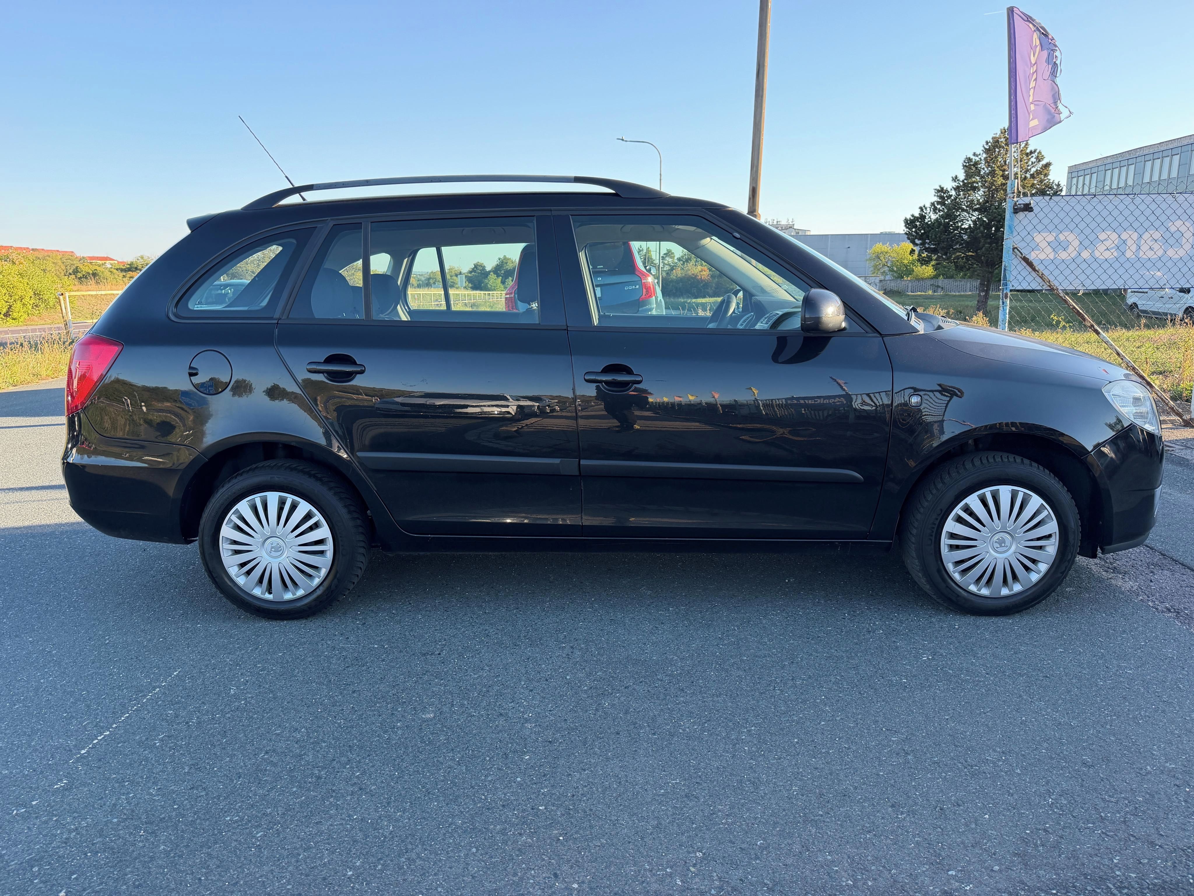 Škoda Fabia, 1.4 i 16V 63kW KLIMA, TEMPOMAT - fotka 4