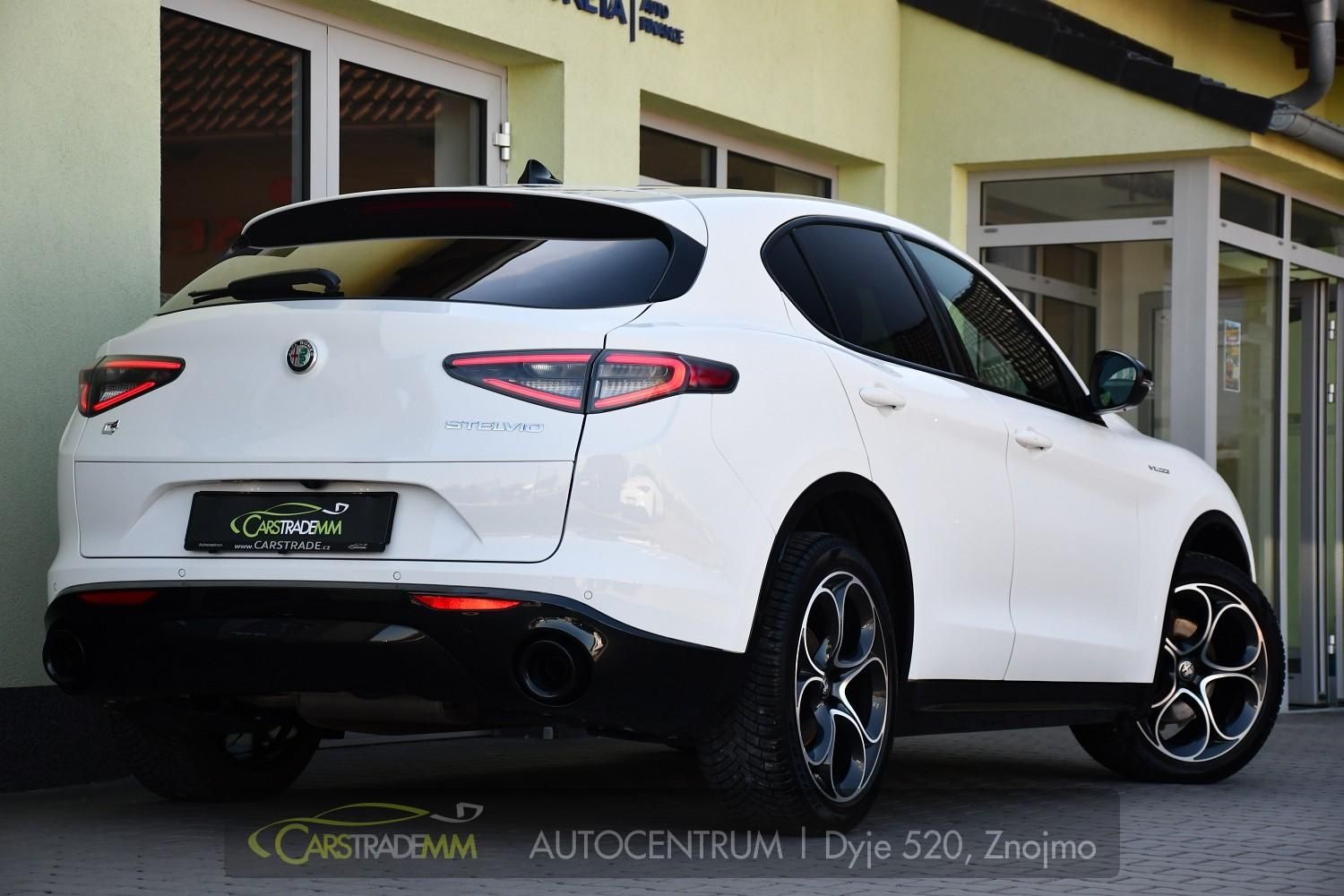 Alfa Romeo Stelvio, 2.2D 16V 154kW Veloce AT8-Q4 - fotka 5