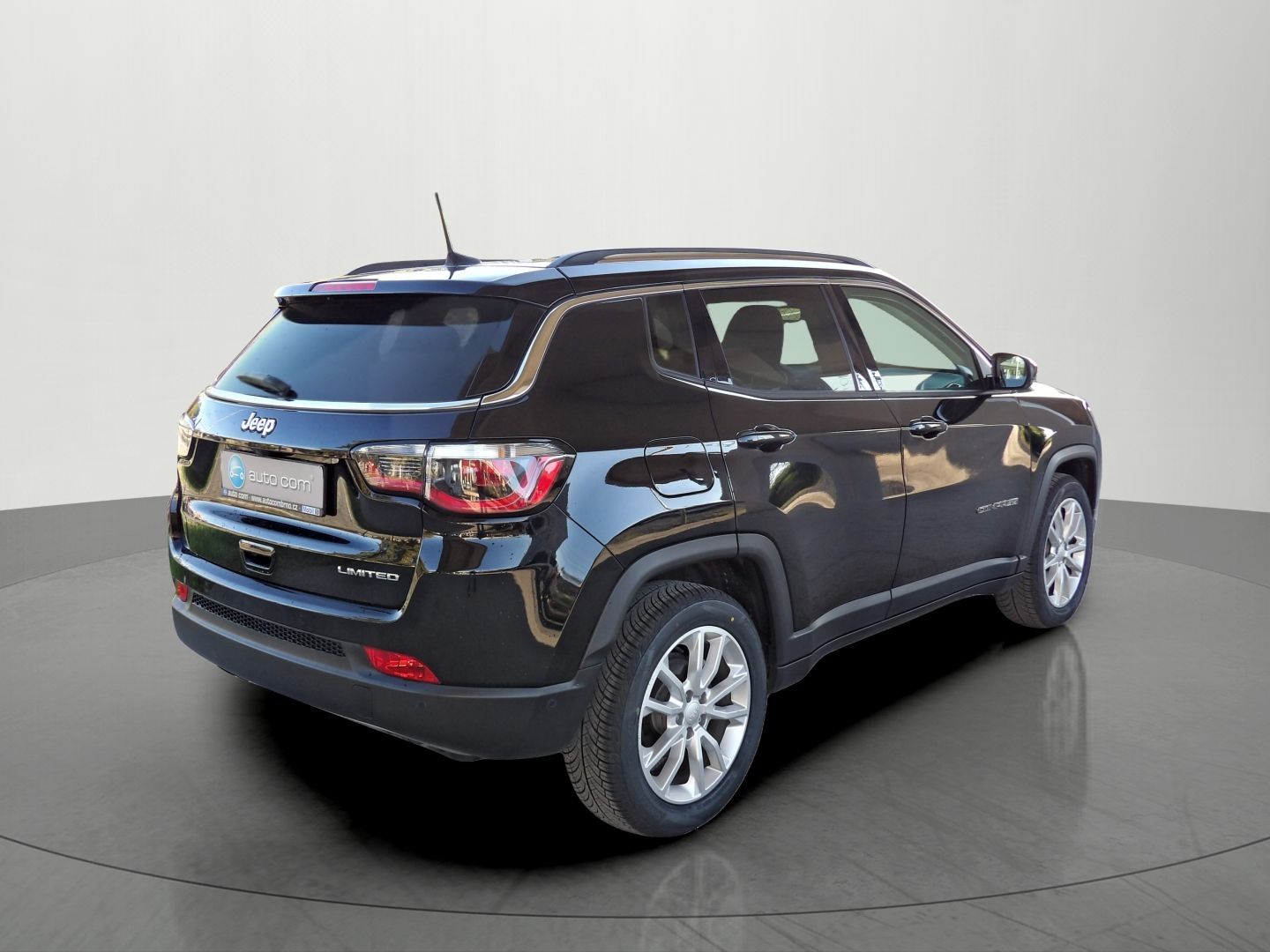 Jeep Compass, 1.6Mjet Limited ČR 1maj. 33tis - fotka 4