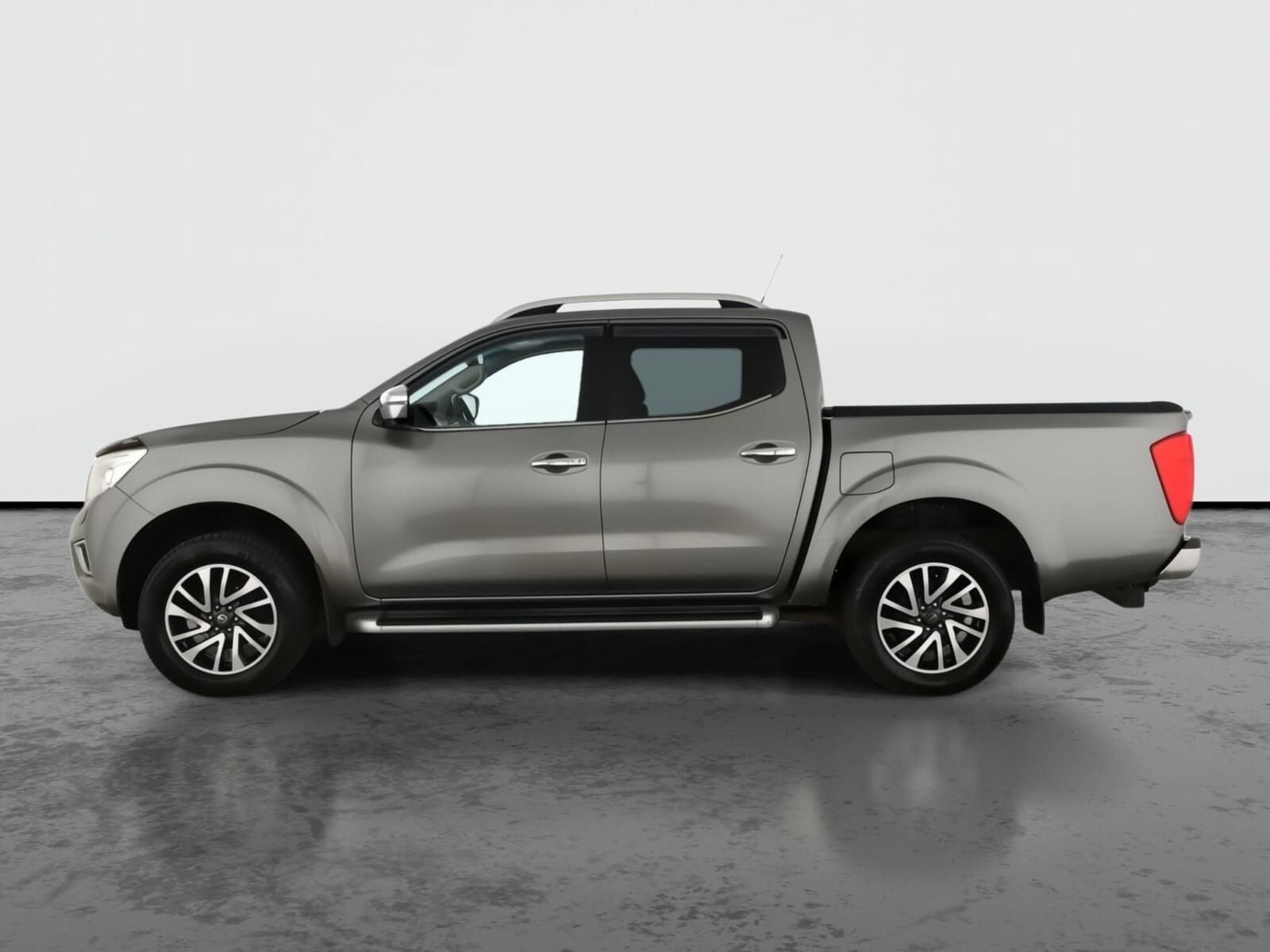 Nissan Navara, 2.3 dCi, 4X4, Automat, Navi - fotka 3