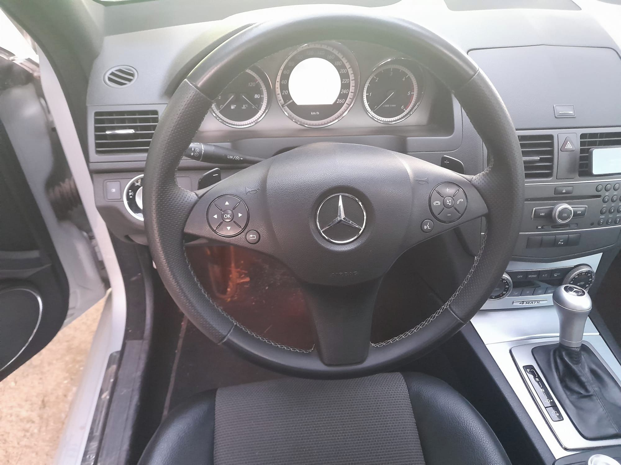 Mercedes-Benz Třídy C, Mercedes-Benz C250 CDI 4MATIC - fotka 2