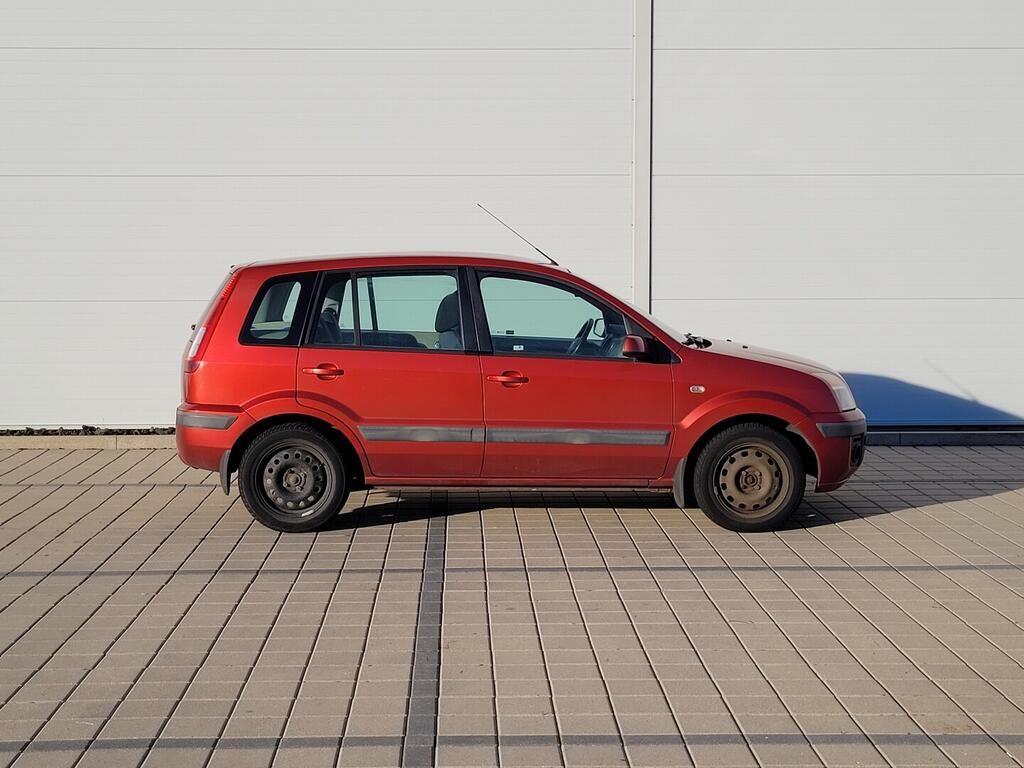 Ford Fusion, 1.4 i 59 kW - fotka 4