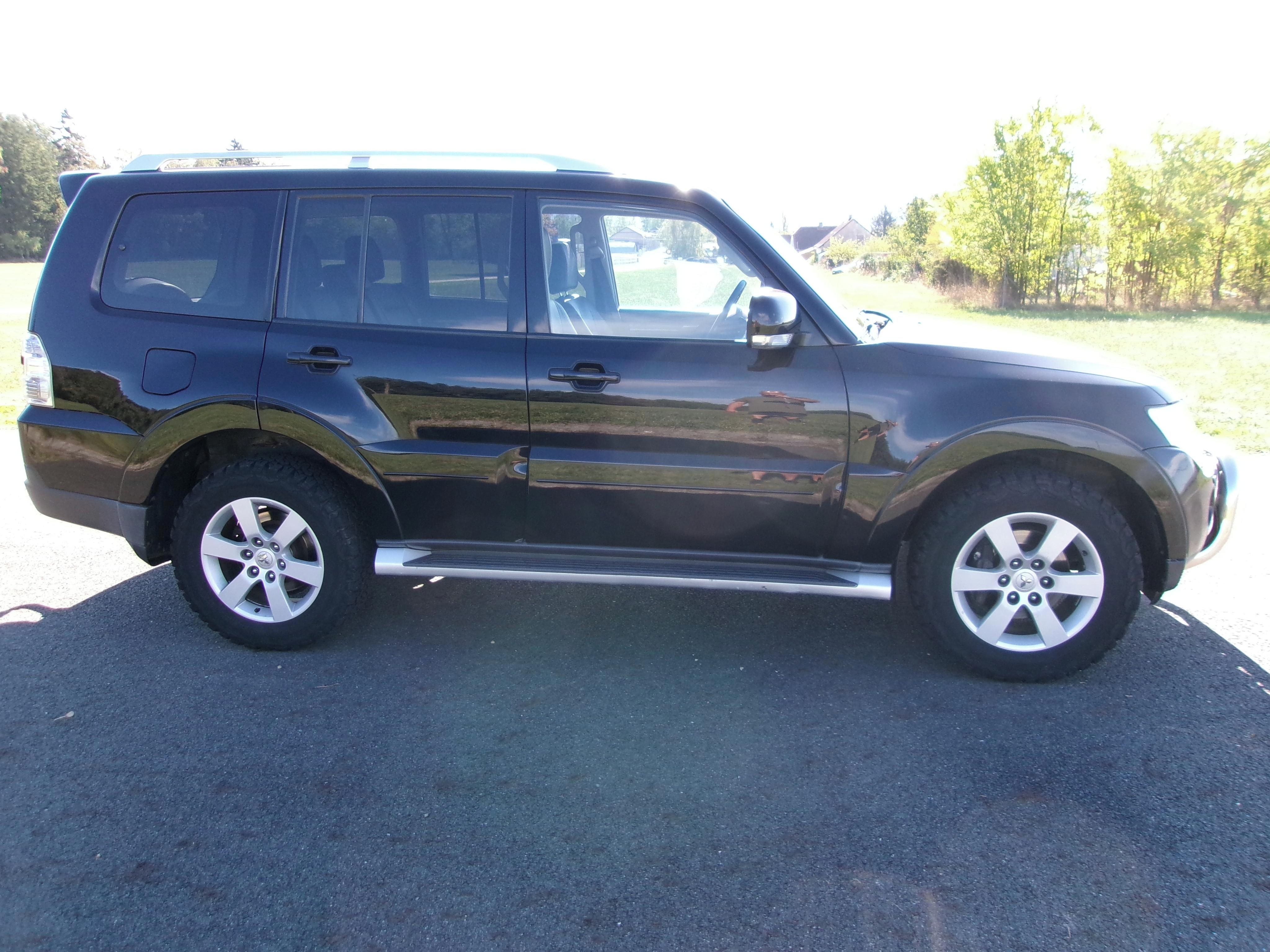 Mitsubishi Pajero, 3,2D 4X4 automat - fotka 6