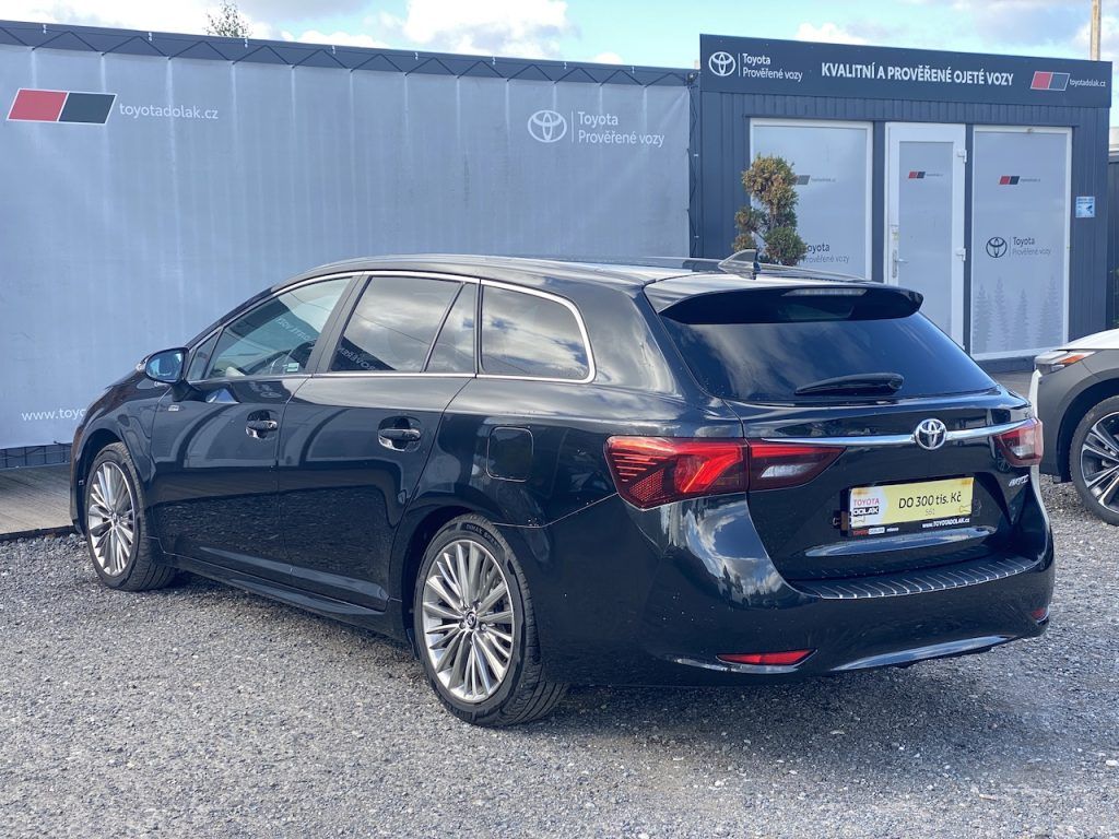 Toyota Avensis, 1.8i, ČR, Executive, záruka - fotka 5