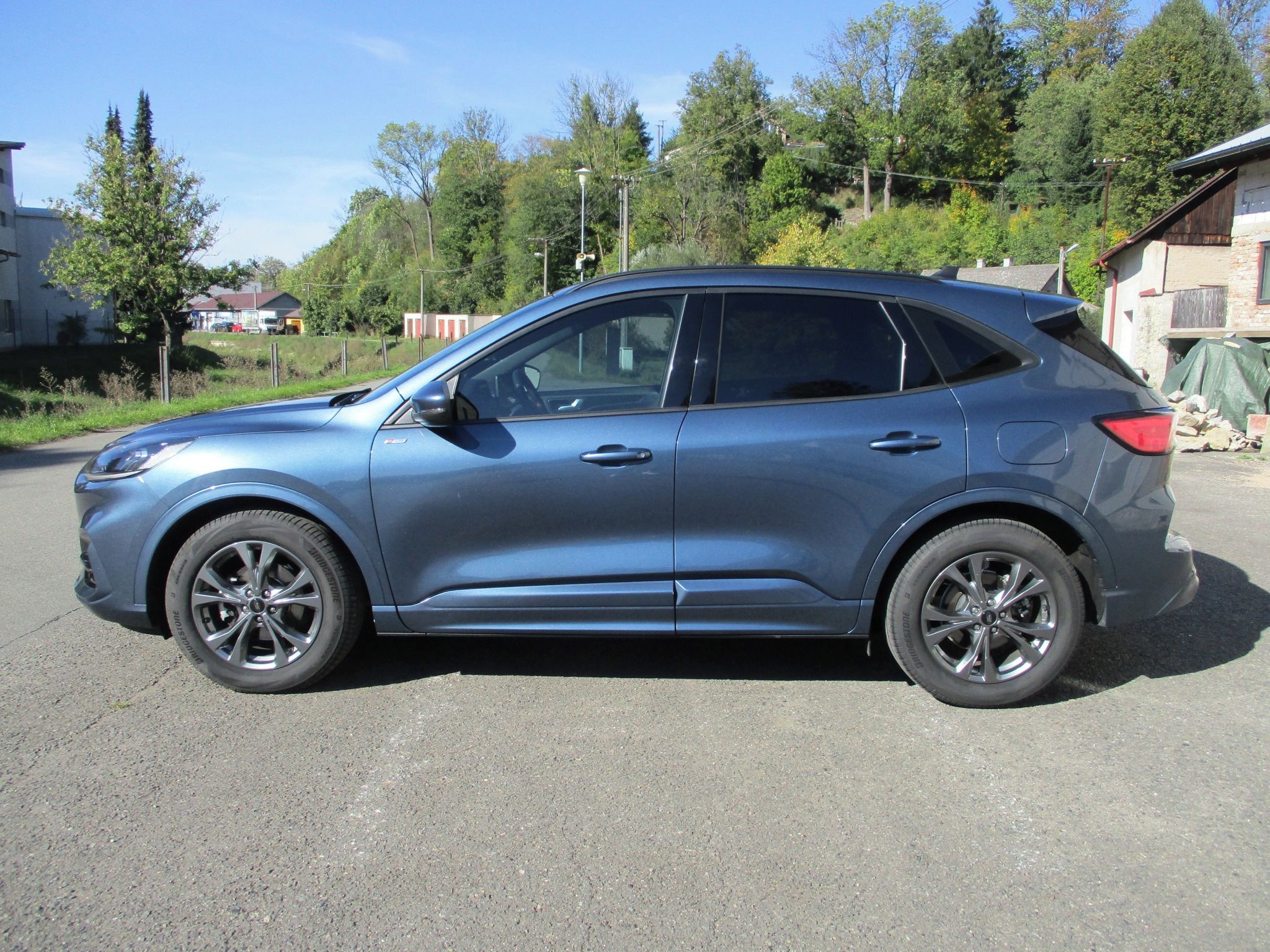 Ford Kuga, 2.5 i ST line, HYBRID - fotka 2