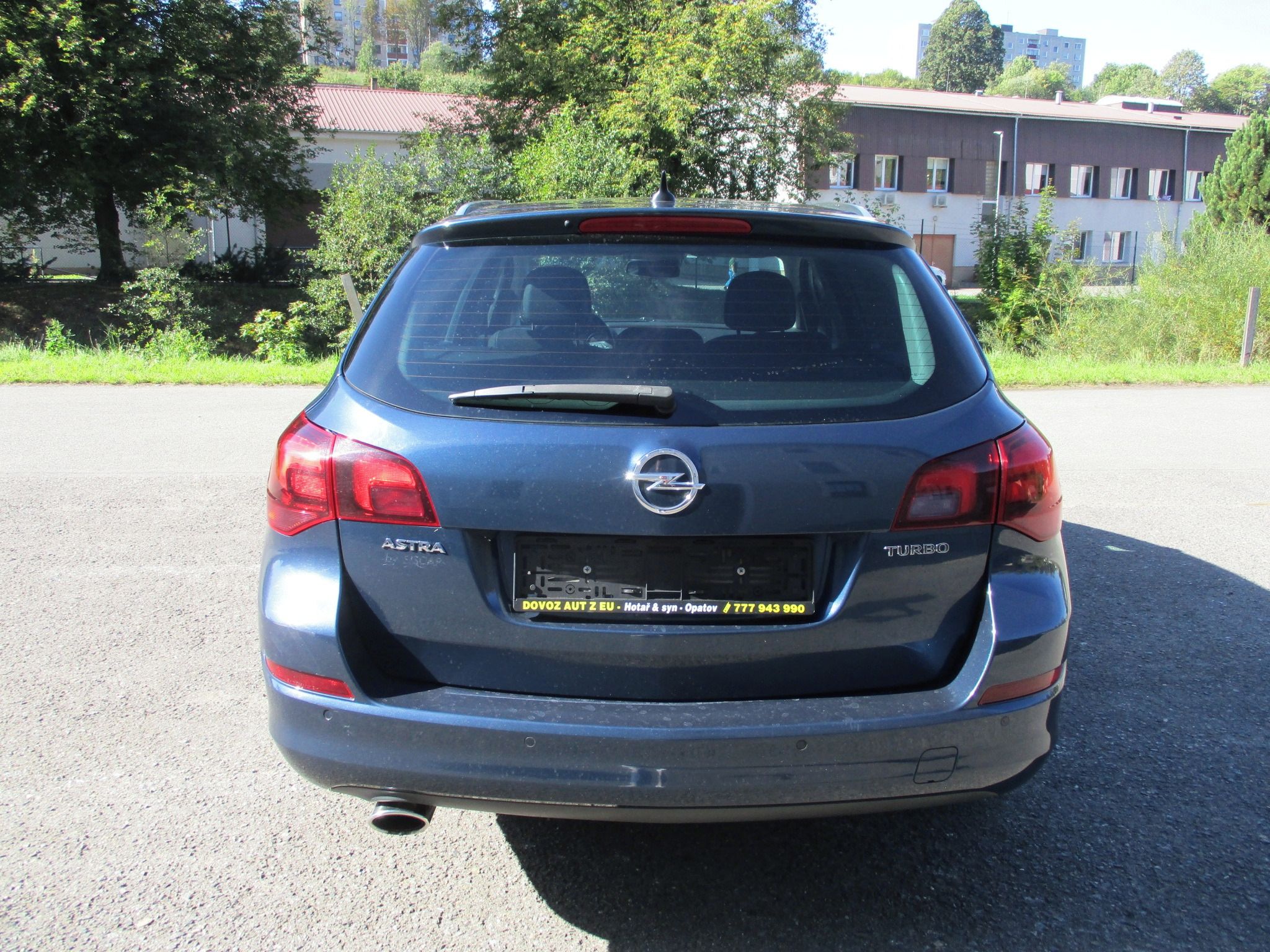 Opel Astra, 1.6 T - 1 .MAJITEL - fotka 4