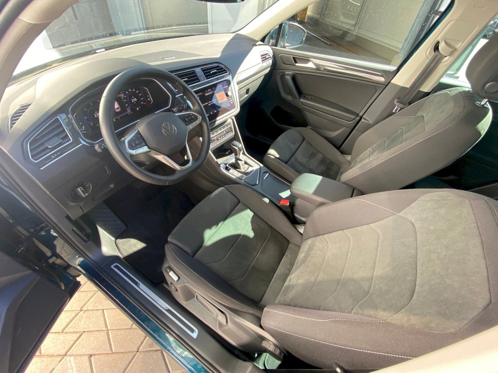 Volkswagen Tiguan, ELEGANCE 2.0 TDI 110 kW 7DSG - fotka 5