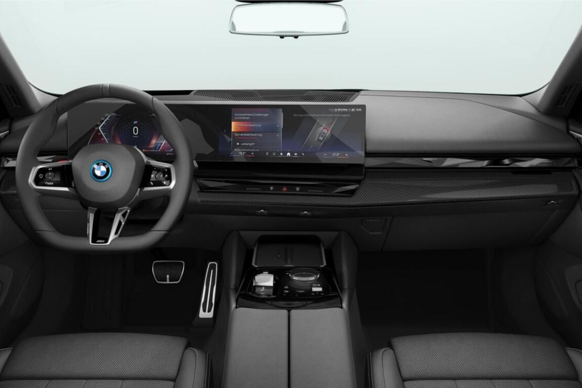 BMW i5, xDrive40 Touring - fotka 3