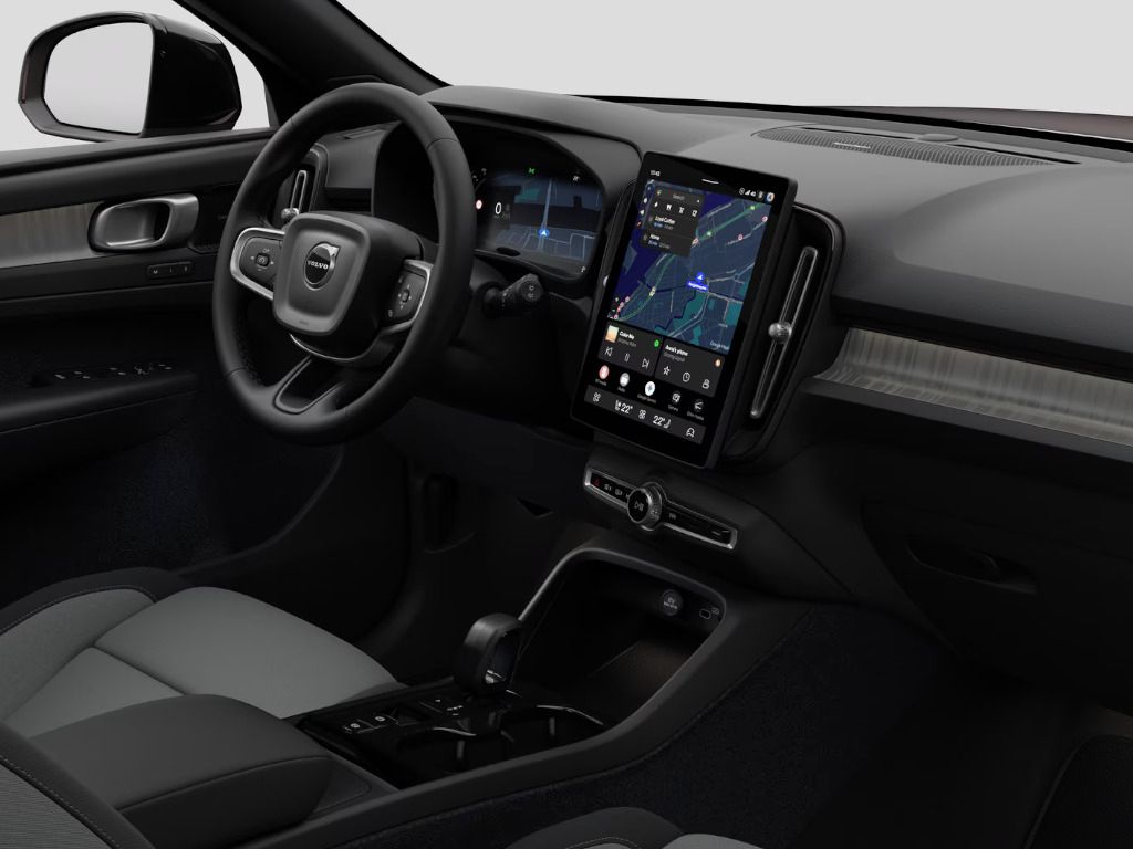 Volvo XC40, PLUS B3 FWD 120kW - fotka 5