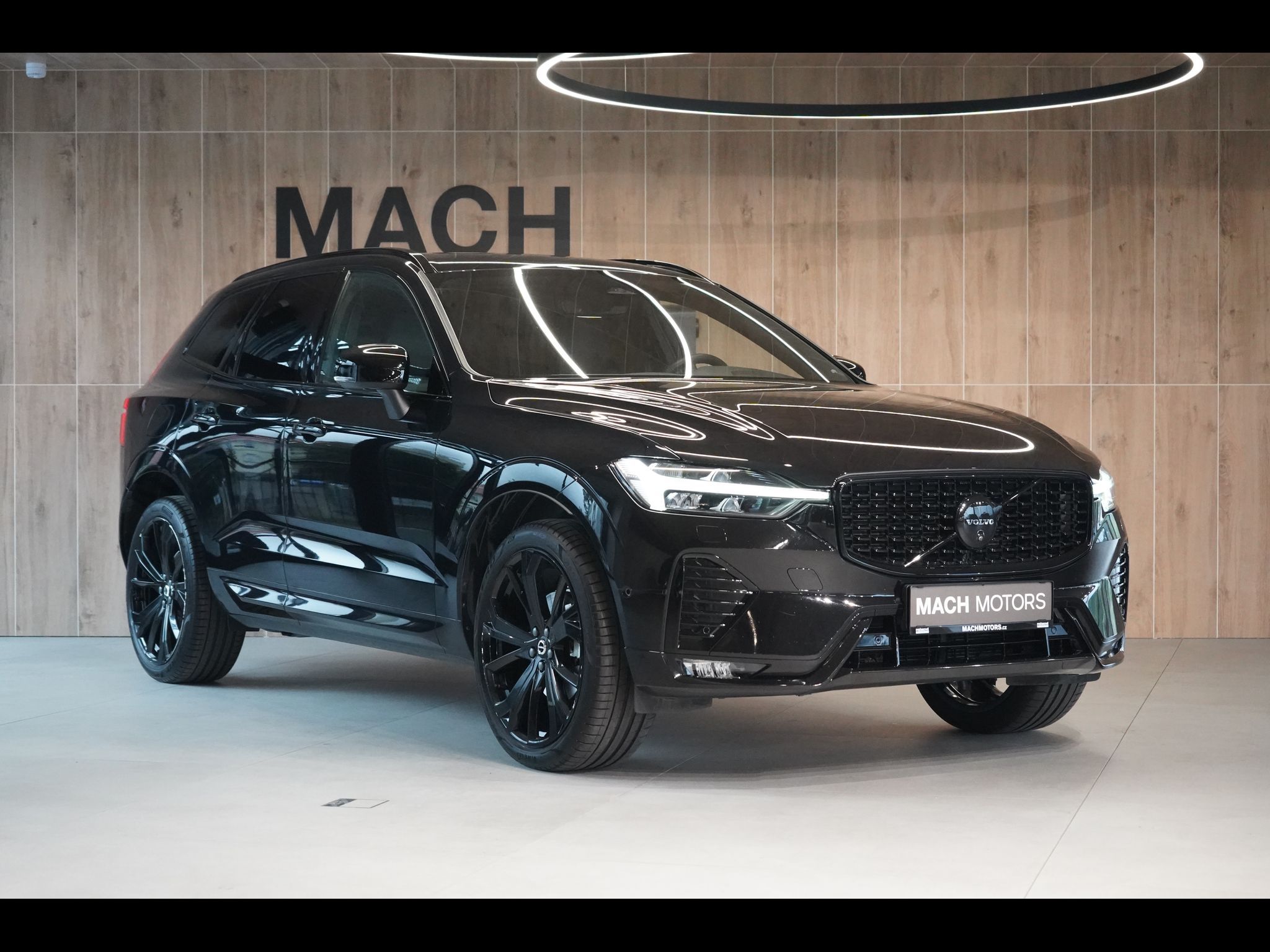 Volvo XC60, B5 Plus Black Edition, 360° - fotka 4