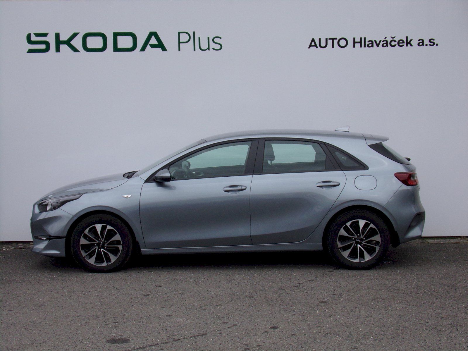 Kia Cee´d, 5HB CD 1,0 T-GDi GPF 74kW SPIN - fotka 3