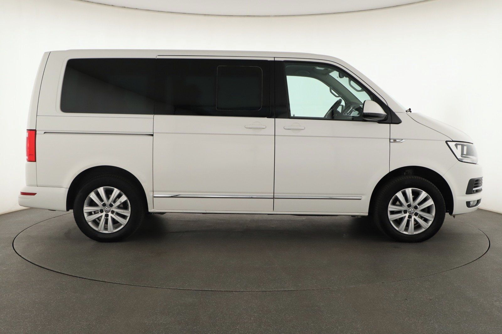 Volkswagen Multivan, 2.0 TDI, Highline, 7 míst, KR - fotka 6