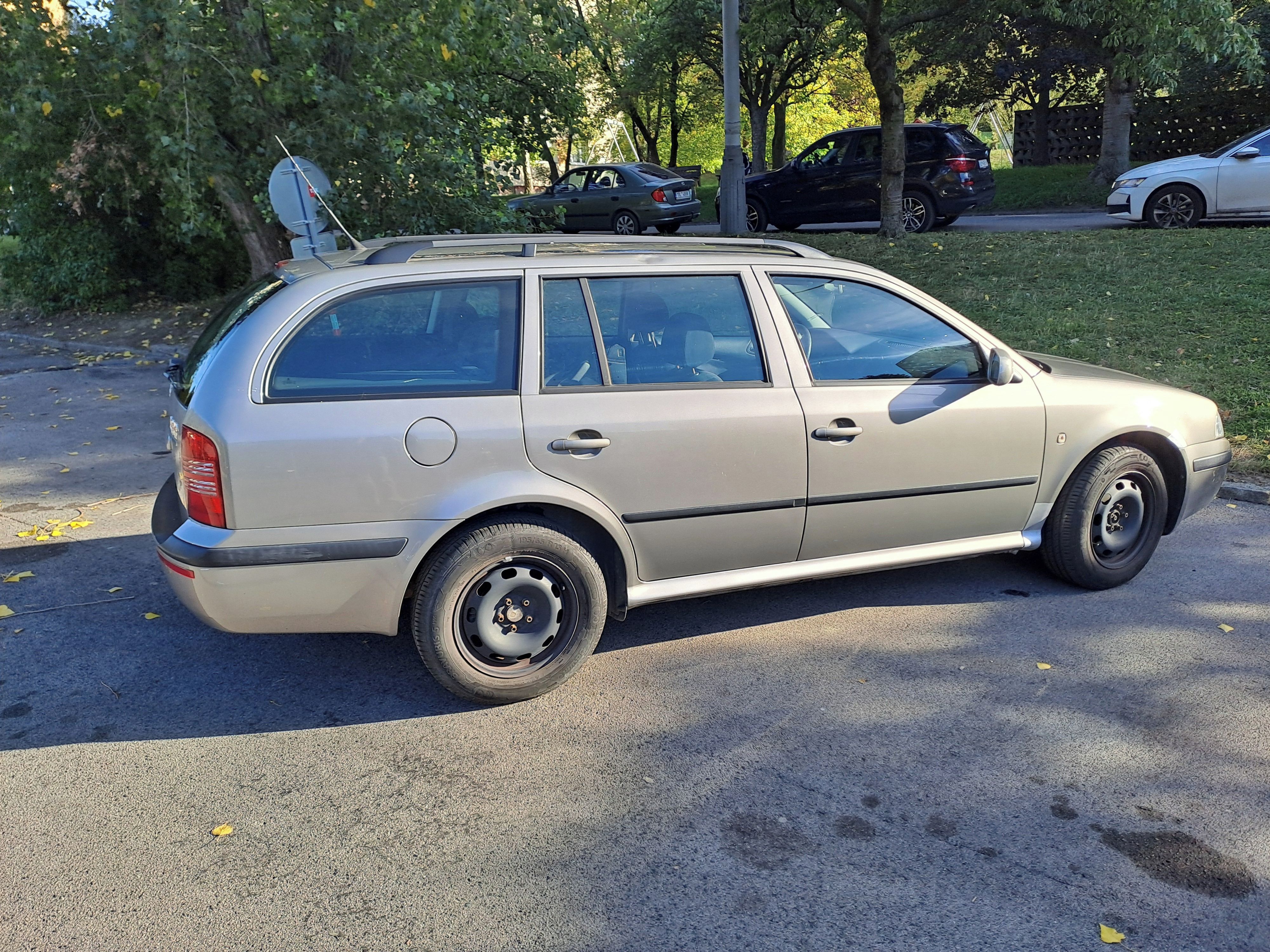 Škoda Octavia, TZ, pravidelně servisováno - fotka 4