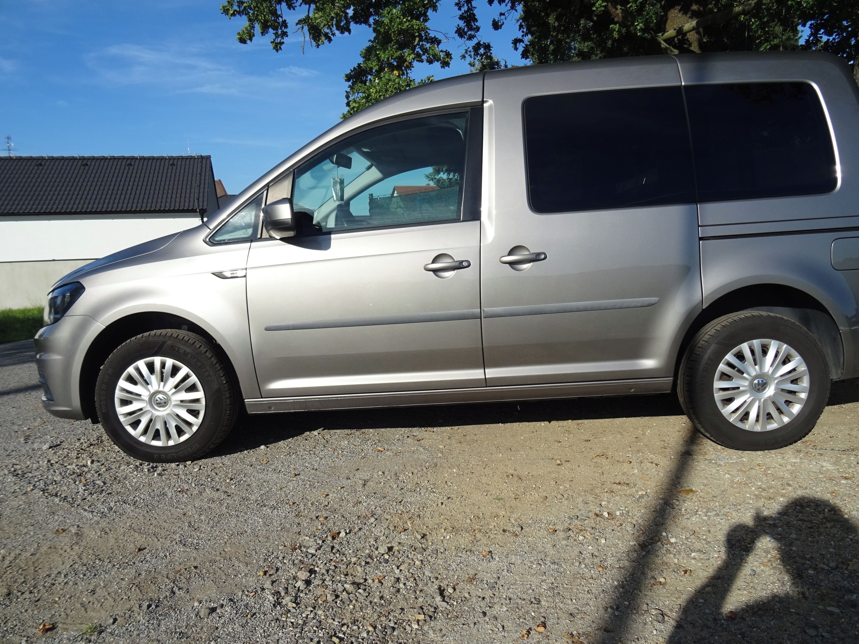 Volkswagen Caddy, 2,0 TDI 5Míst, tempomat, klima - fotka 6