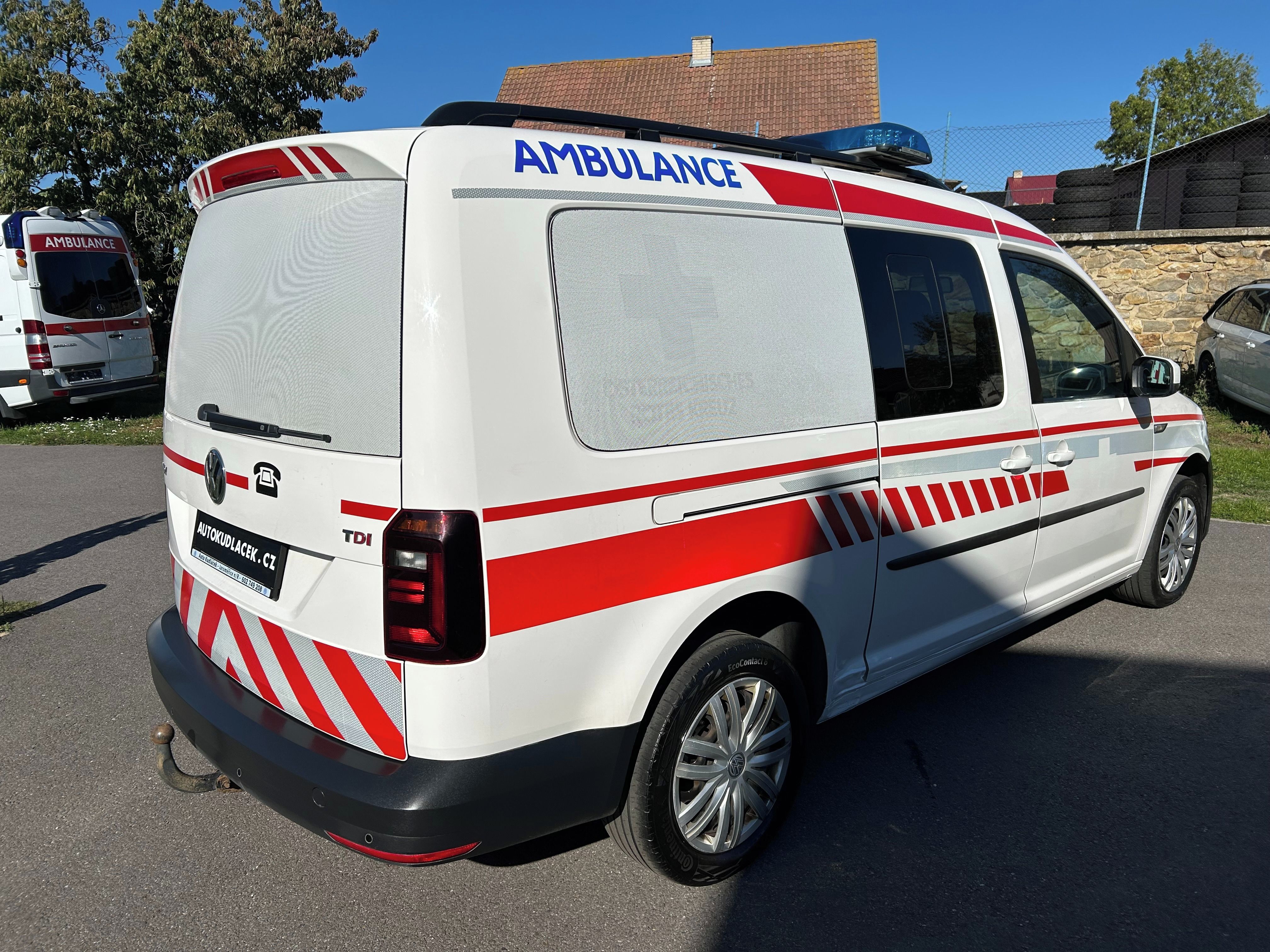 Volkswagen Caddy, Maxi 2.0TDI Sanitní vůz 7 míst - fotka 5