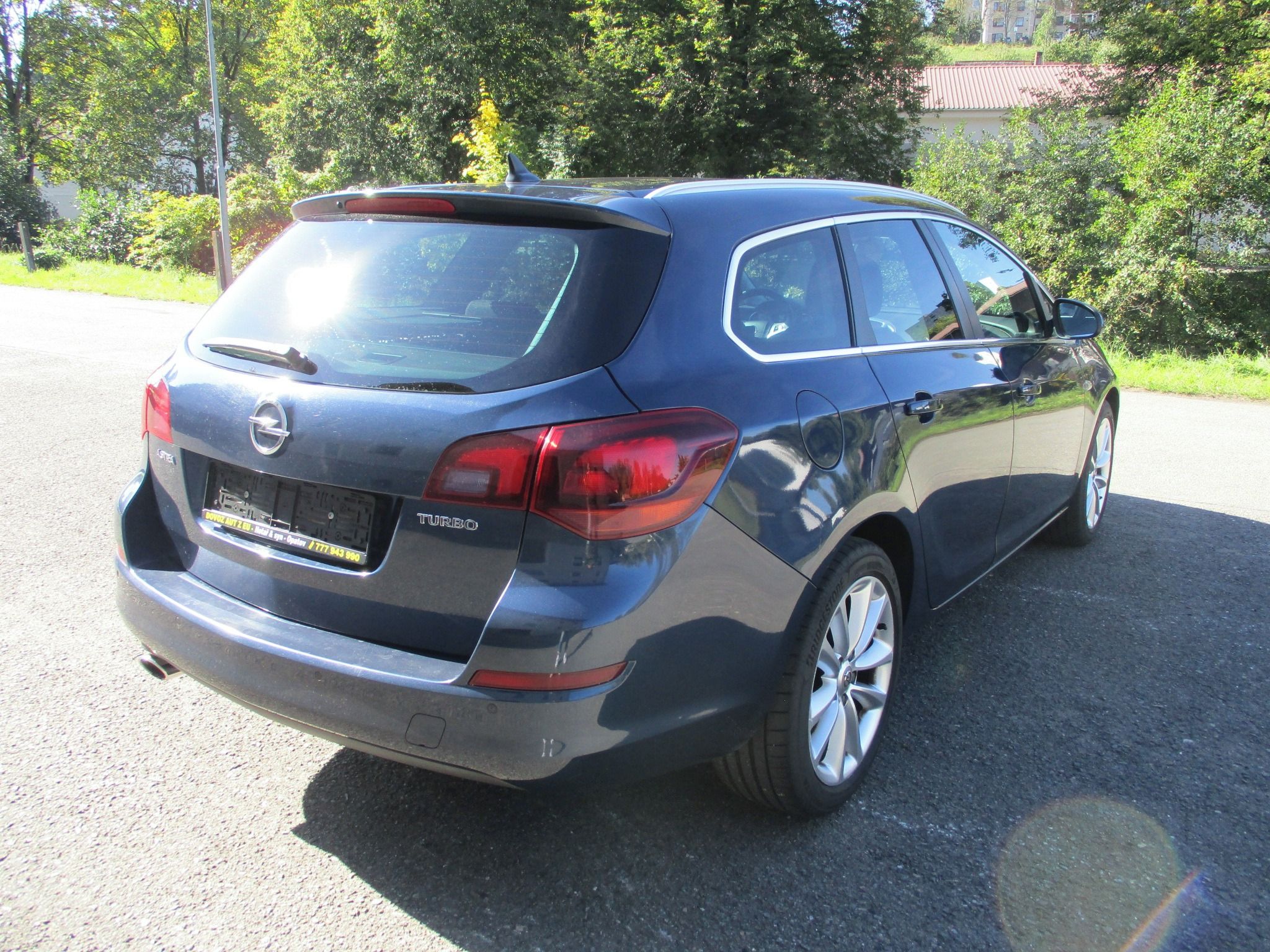 Opel Astra, 1.6 T - 1 .MAJITEL - fotka 5