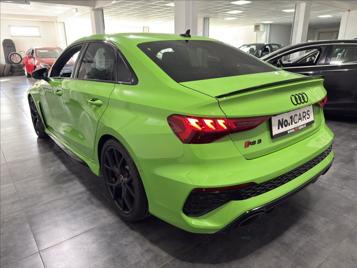 Audi RS3, 2,5   TFSI 400HP B&O QUATTRO - fotka 4
