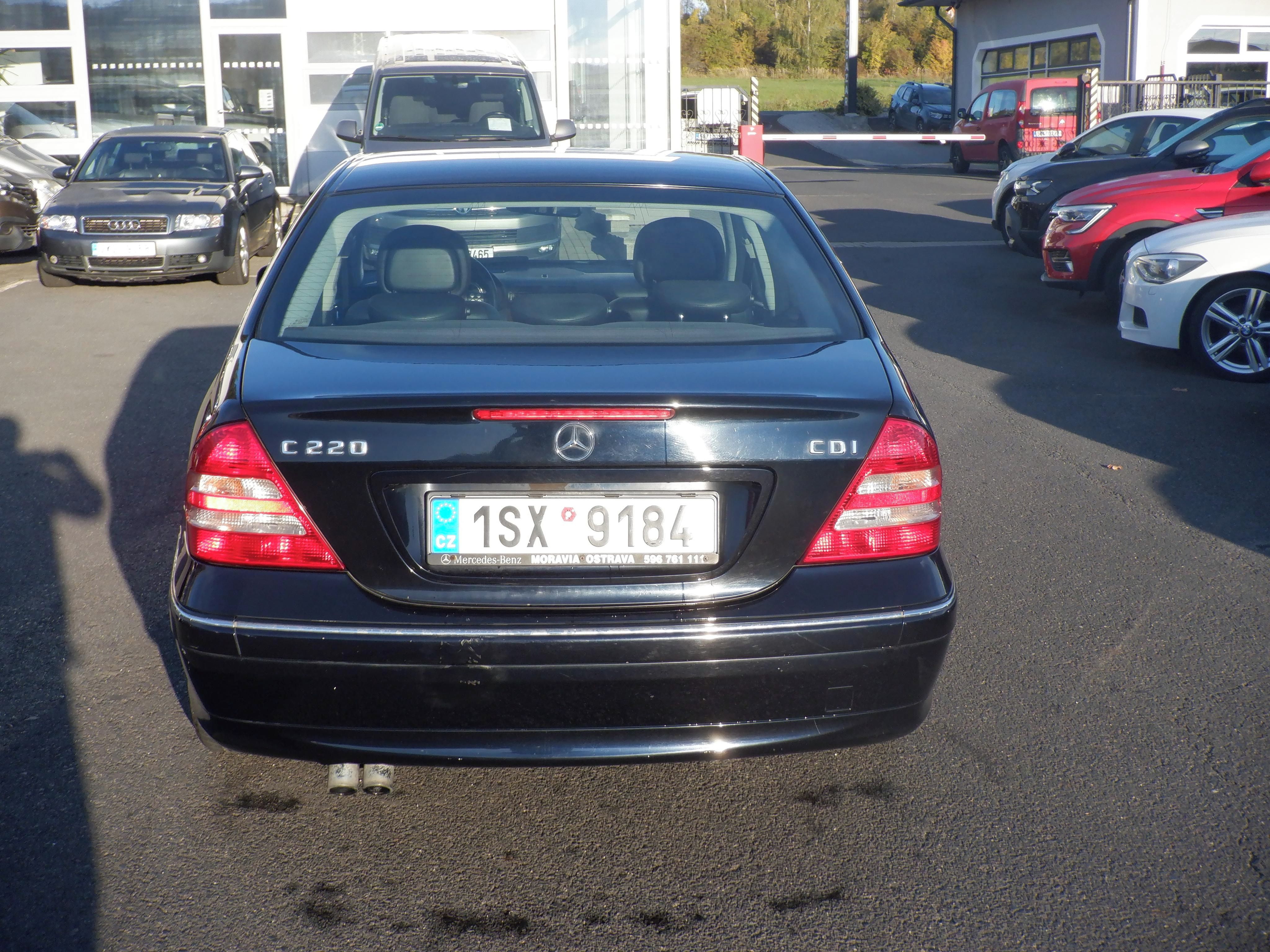 Mercedes-Benz Třídy C, 220 CDI Sport Edition,ČR - fotka 6