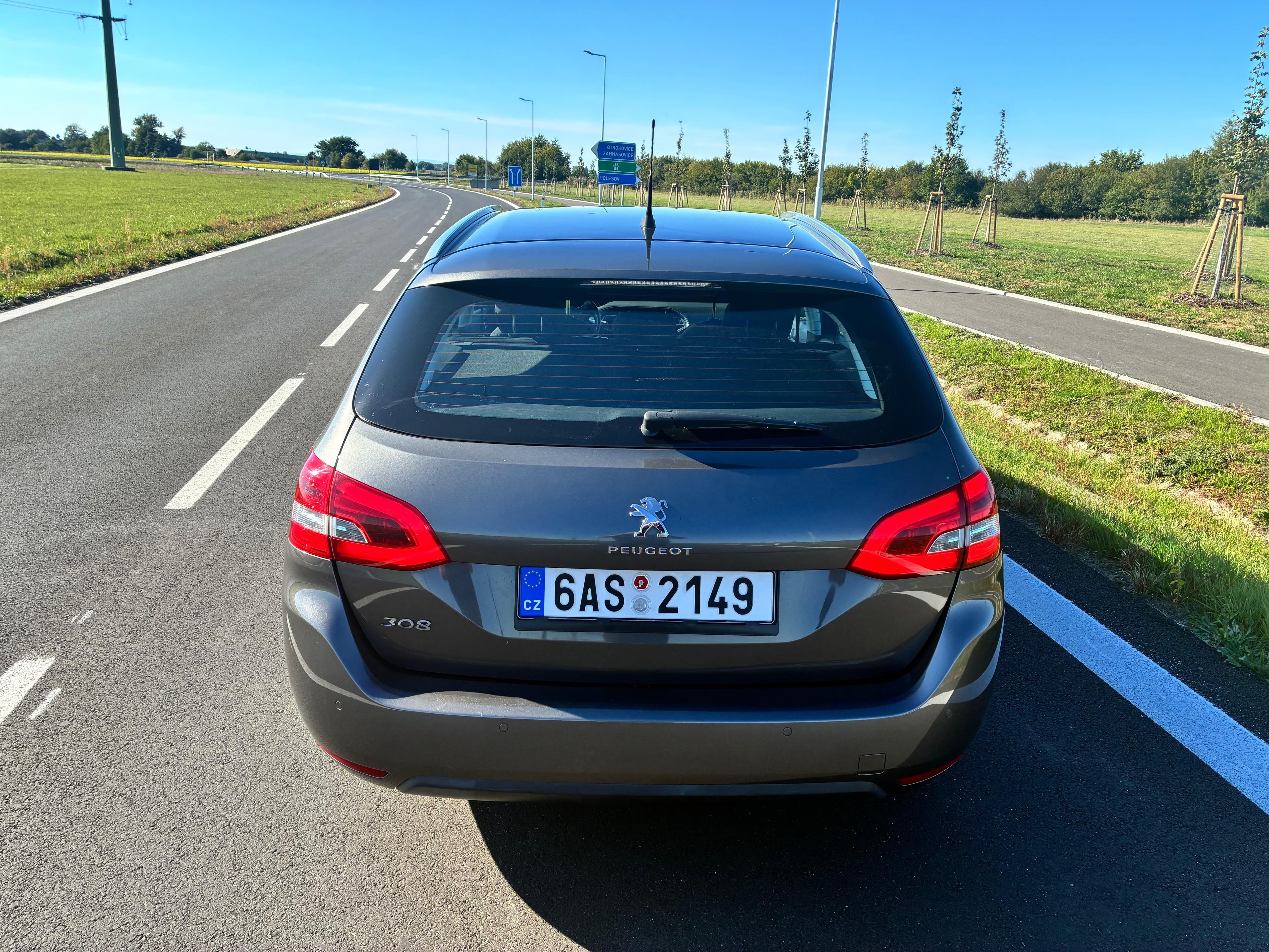 Peugeot 308, 1.6 Blue HDI SW Active - fotka 6