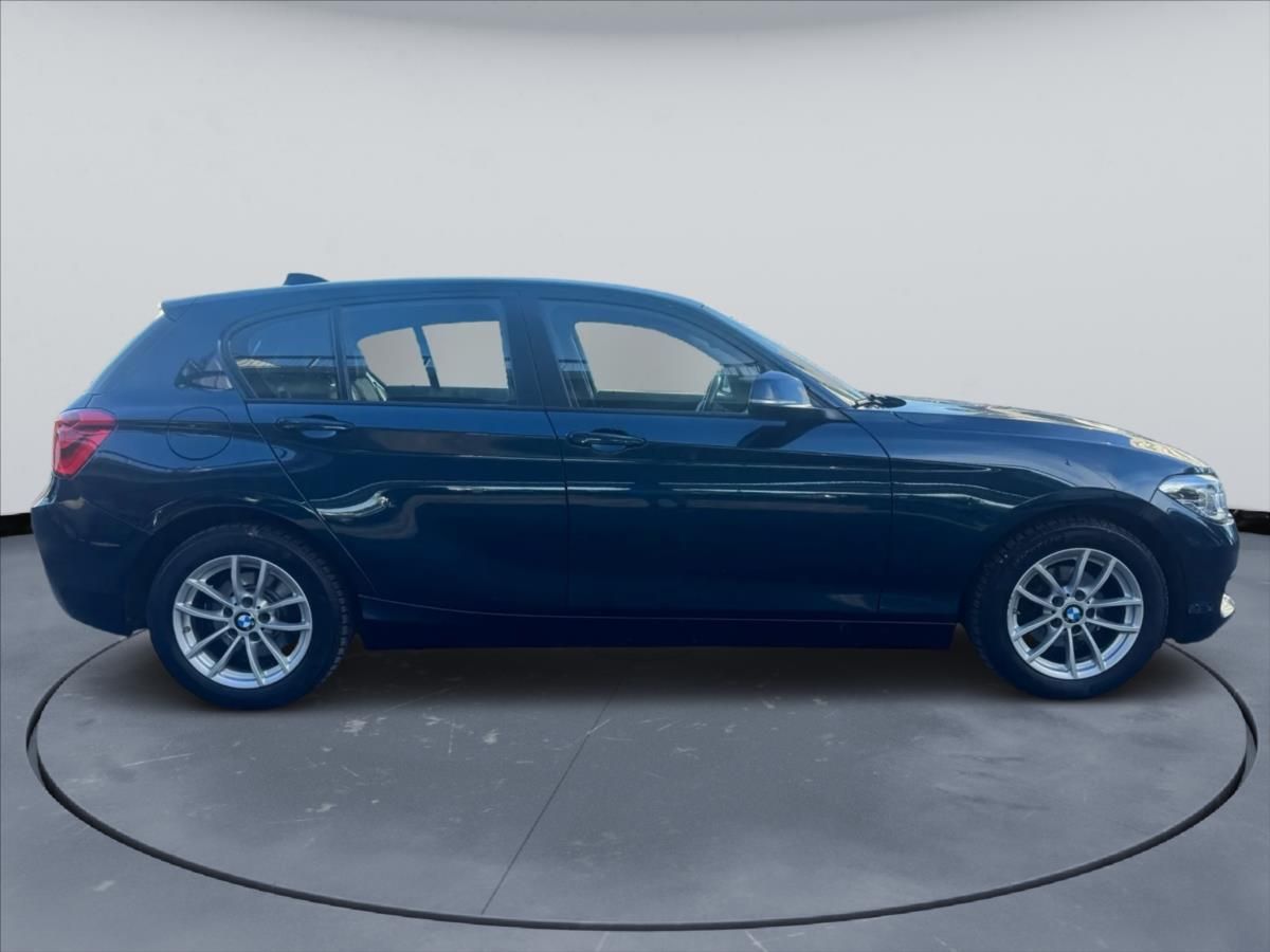 BMW Řada 1, 1,5 - fotka 4