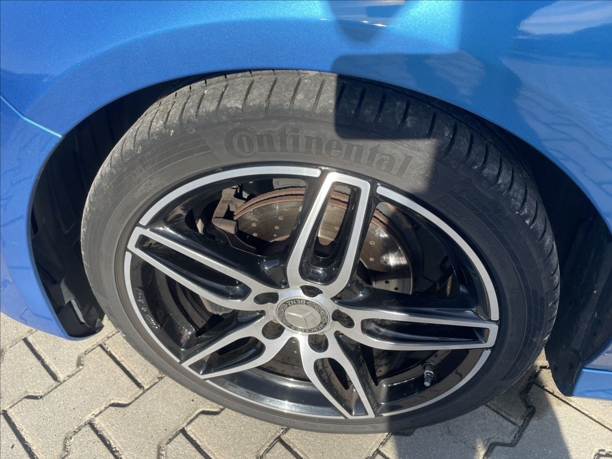 Mercedes-Benz Třídy A, 1,6 i 90 KW AMG LINE 1.MAJITEL - fotka 6