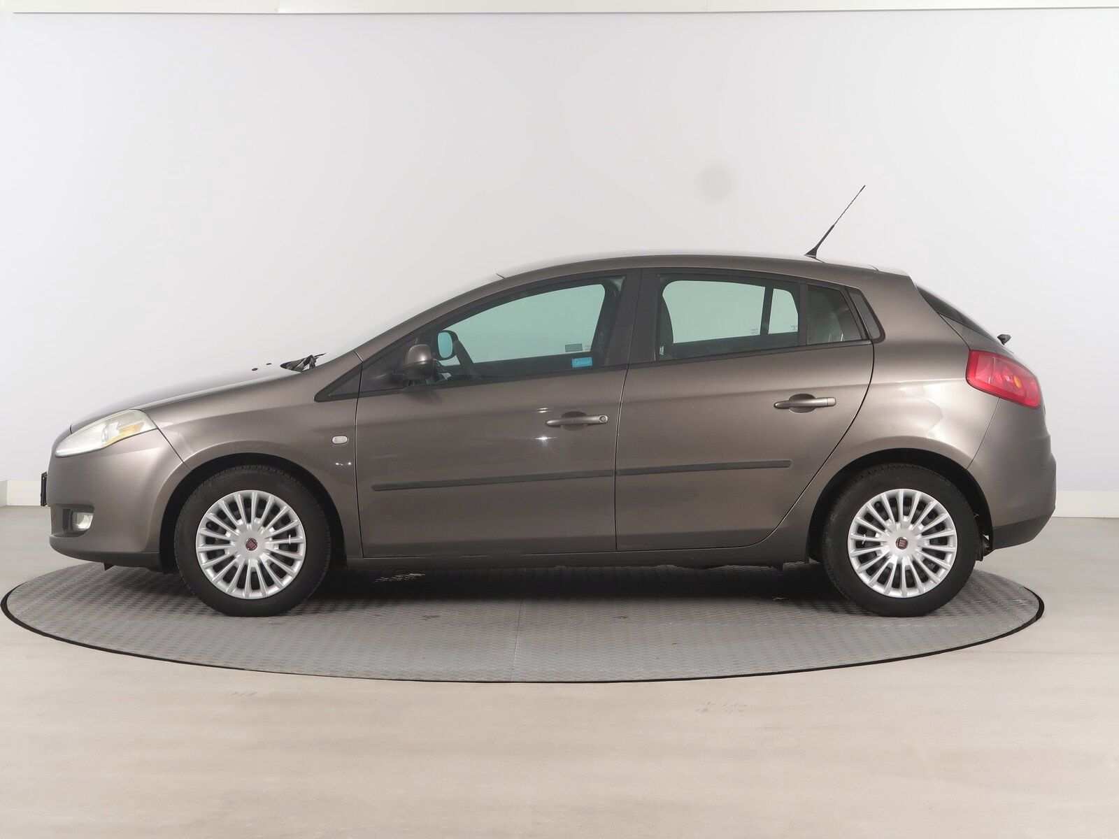 Fiat Bravo, 1.4 T-Jet, Klima, El. okna - fotka 3