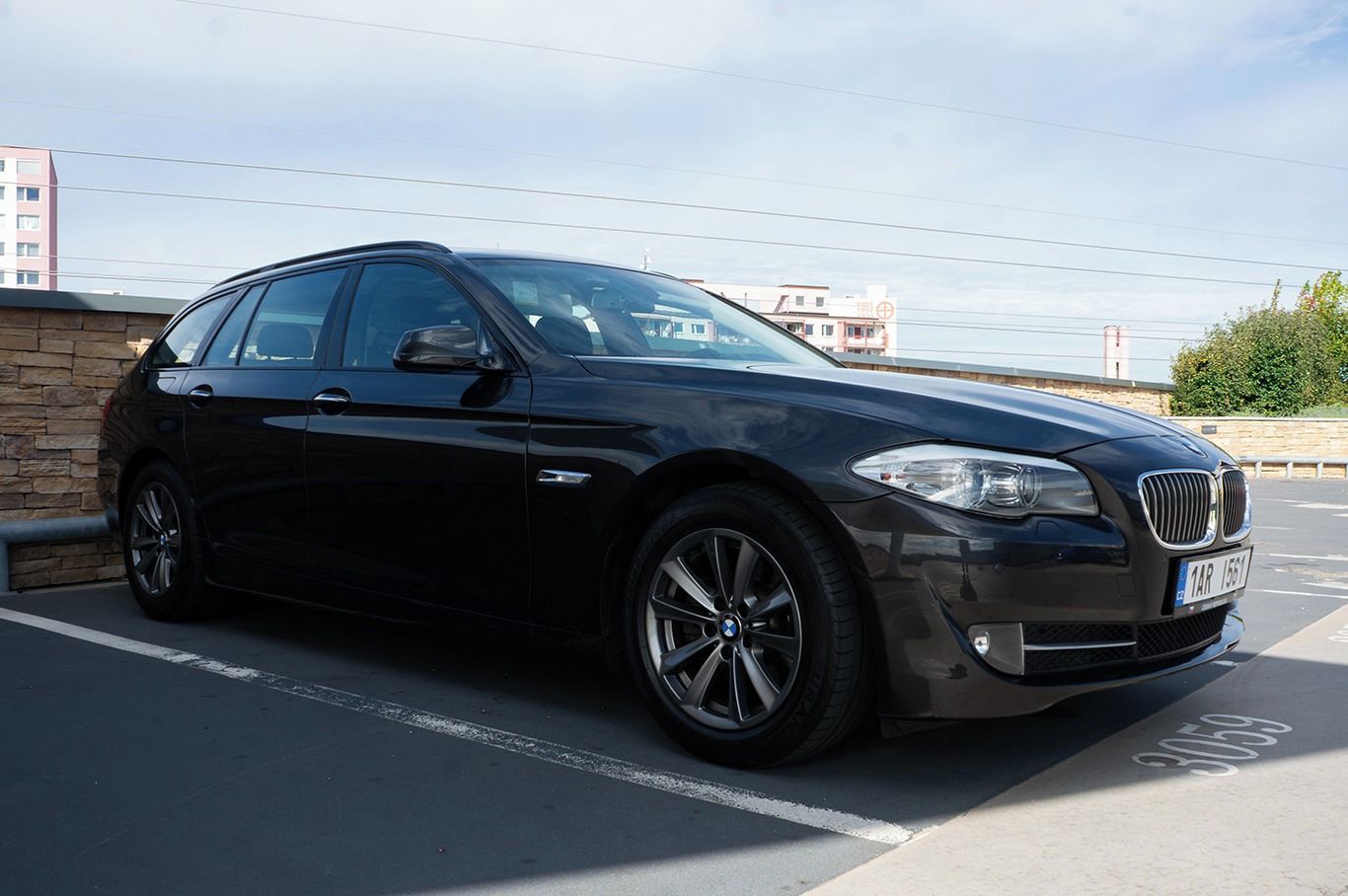 BMW Řada 5, 520d - PANORAMA, KŮŽE, NAVI - fotka 4