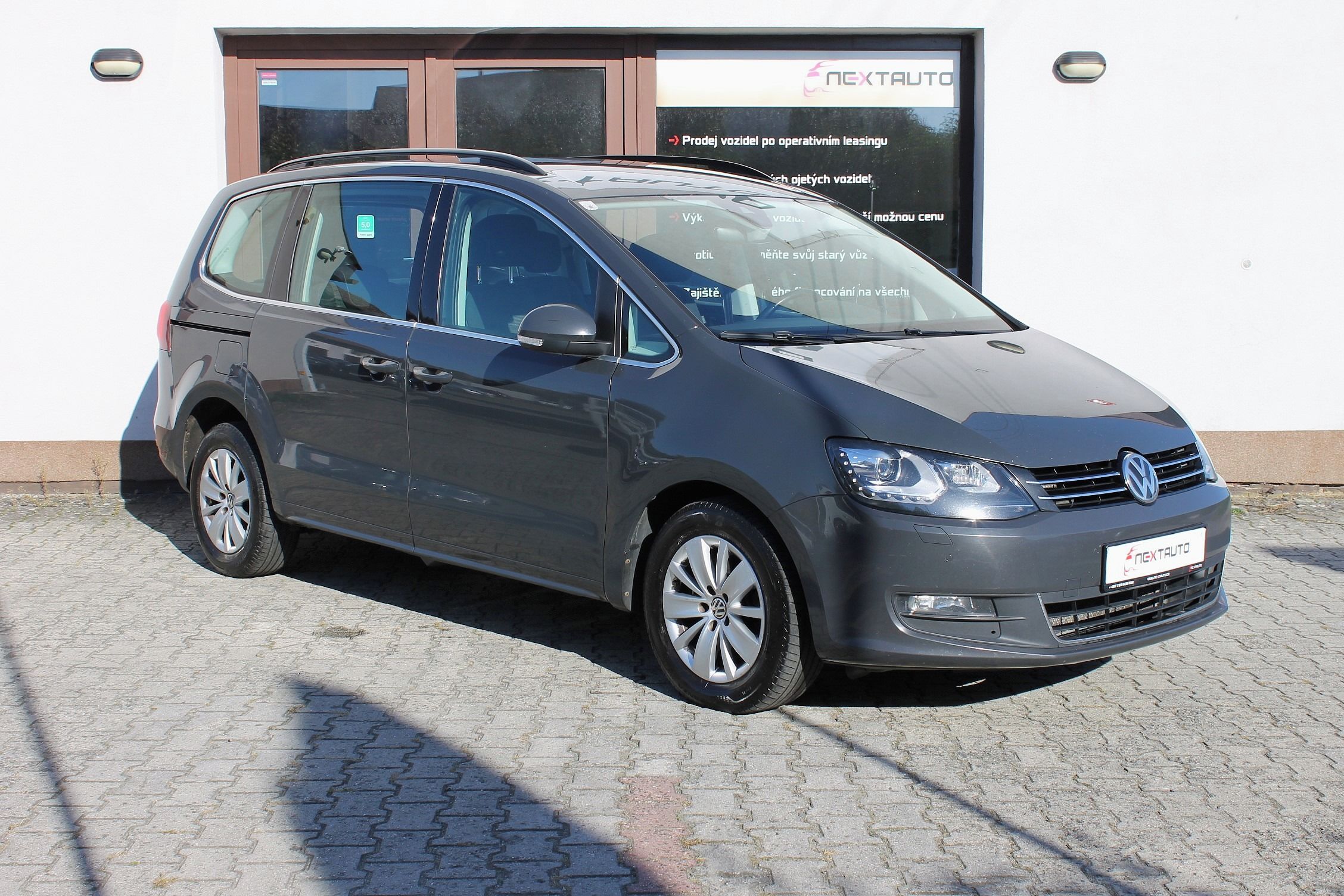 Volkswagen Sharan, 2.0 TDI COMFORTLINE - fotka 2