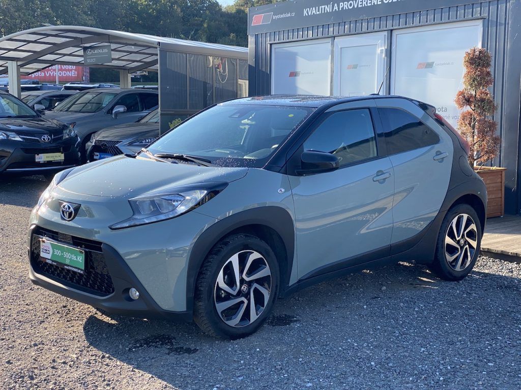 Toyota Aygo, 1.0i, ČR, Style, automat - fotka 4
